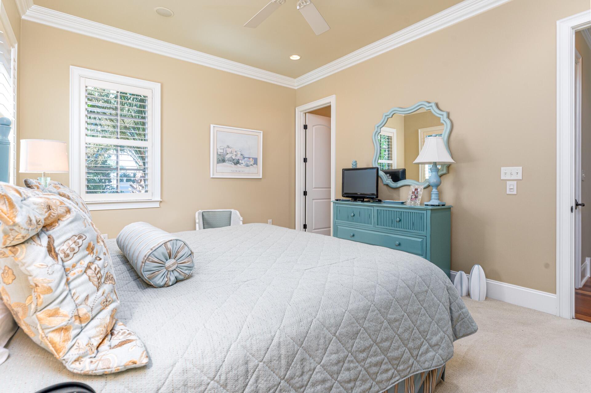 BURNT PINE - Residential