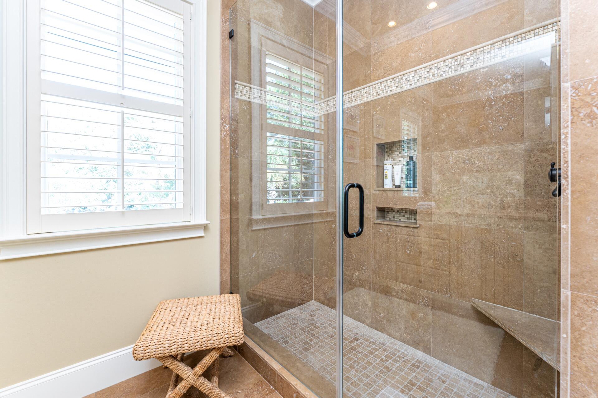 BURNT PINE - Residential