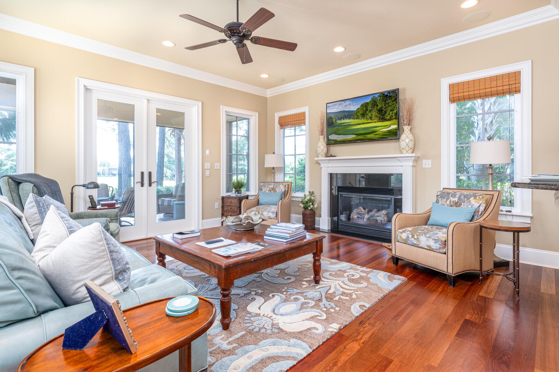 BURNT PINE - Residential