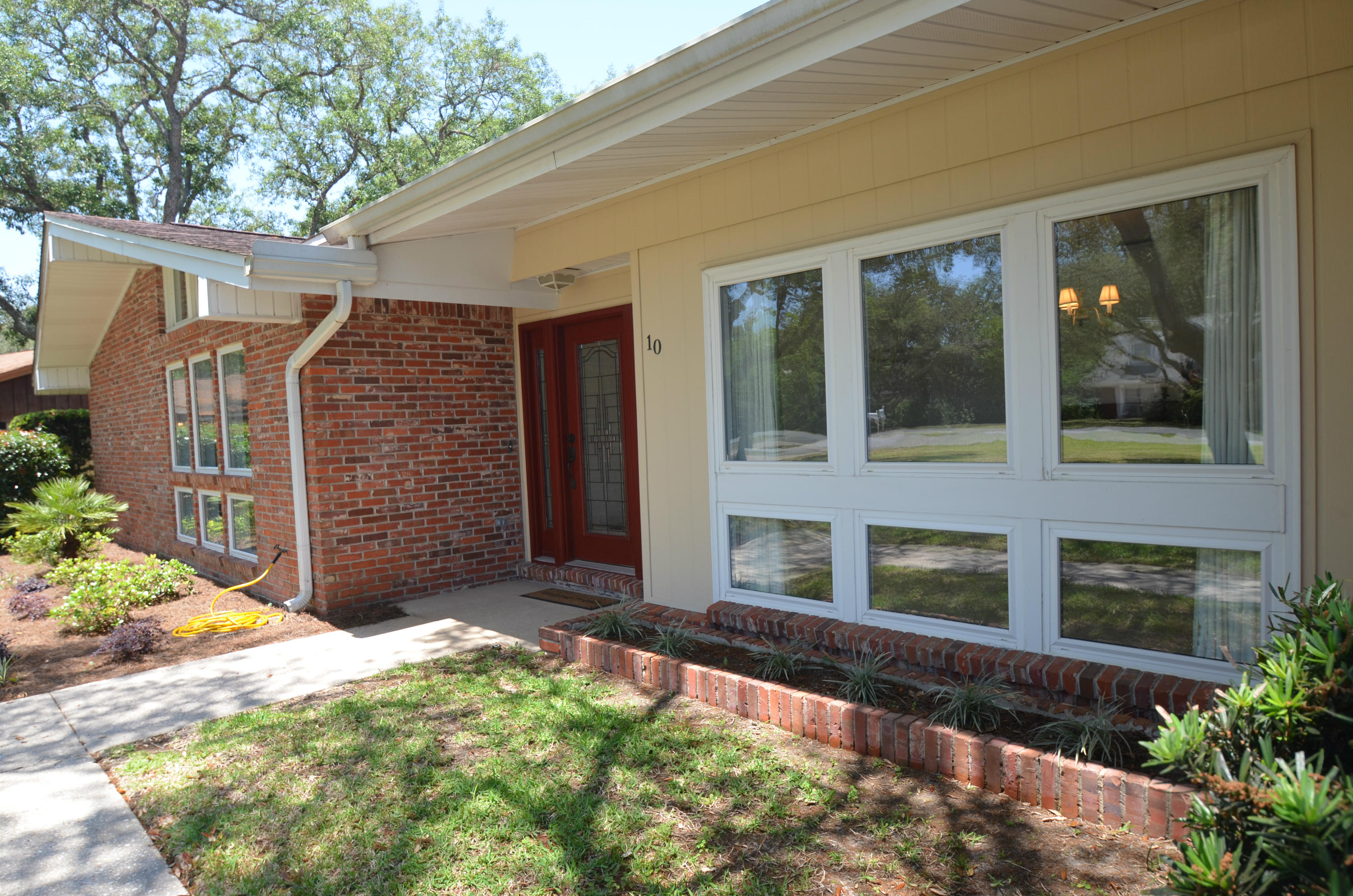 LORRAINE EST AMENDED LOT 4 BLK A - Residential