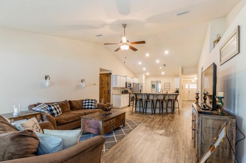 ZARCHARY ESTATES - Residential