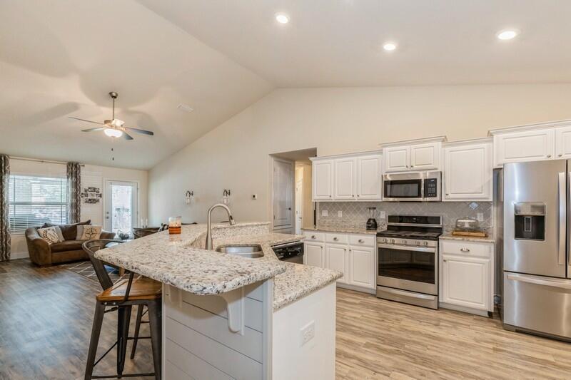 ZARCHARY ESTATES - Residential