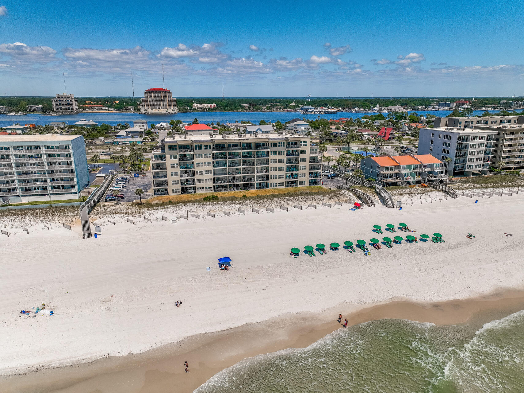 EMERALD TOWERS WEST CONDO - Residential