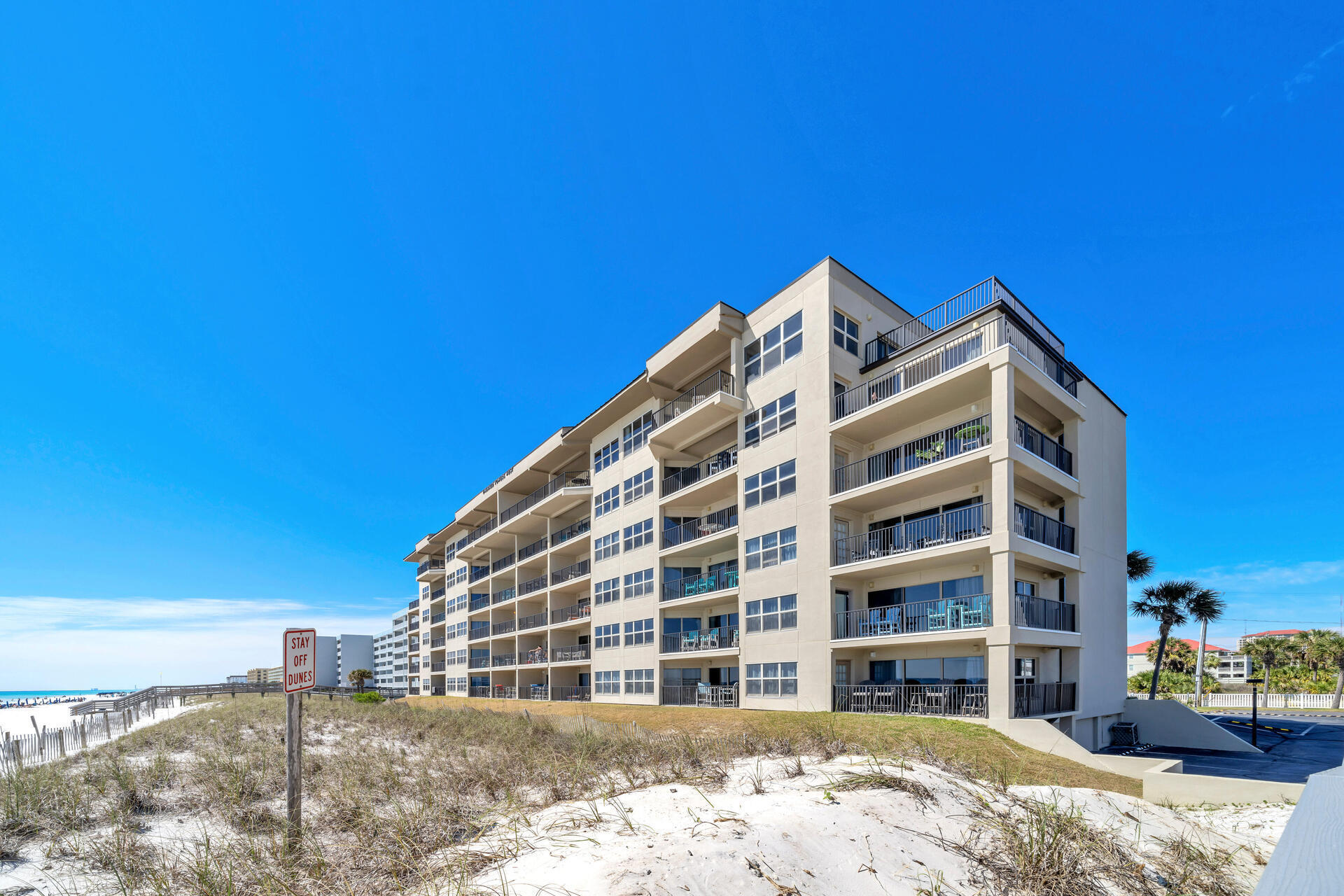 EMERALD TOWERS WEST CONDO - Residential