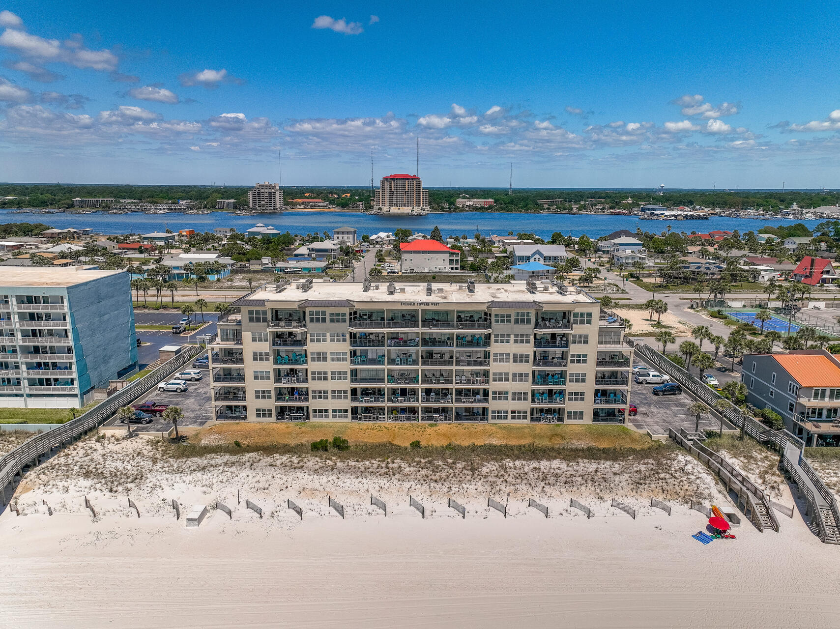 EMERALD TOWERS WEST CONDO - Residential