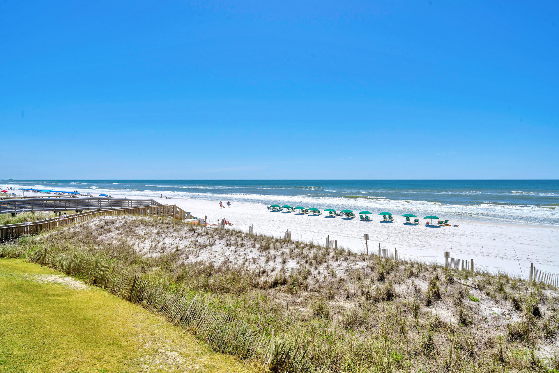 EMERALD TOWERS WEST CONDO - Residential