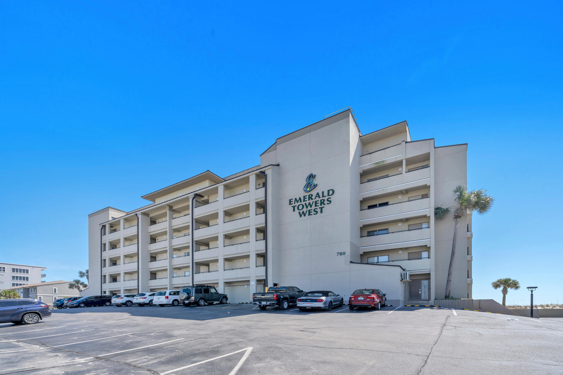 EMERALD TOWERS WEST CONDO - Residential