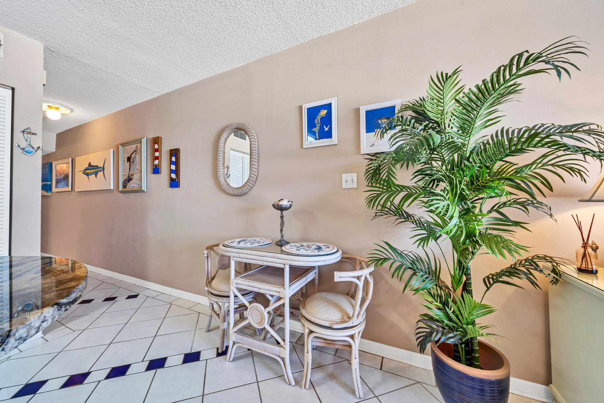 EMERALD TOWERS WEST CONDO - Residential