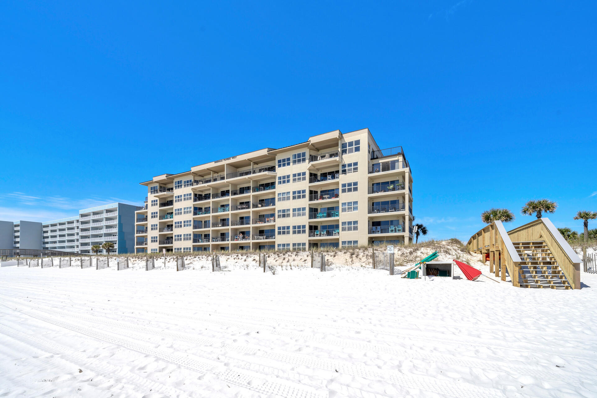 EMERALD TOWERS WEST CONDO - Residential