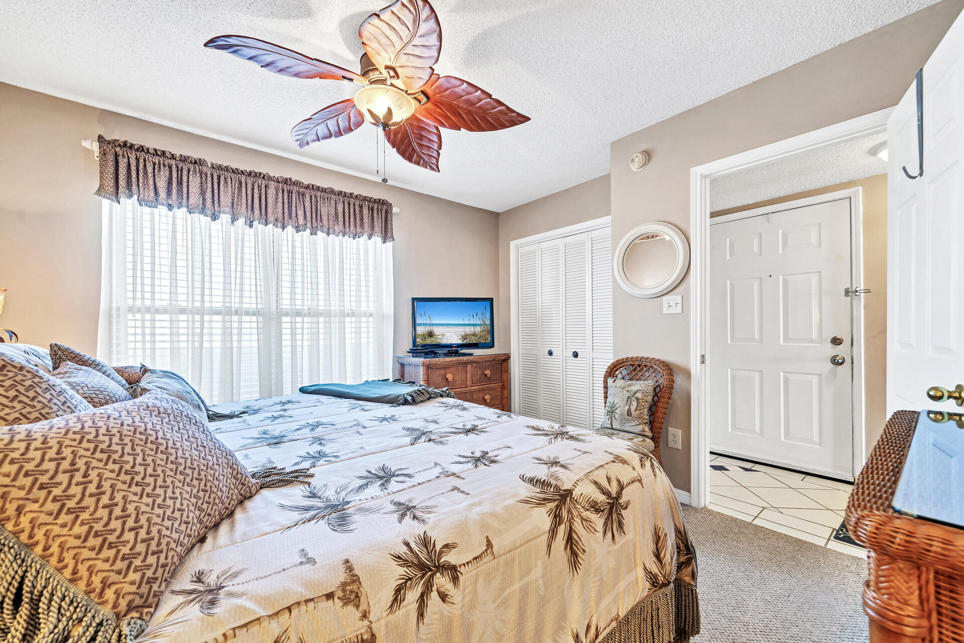 EMERALD TOWERS WEST CONDO - Residential