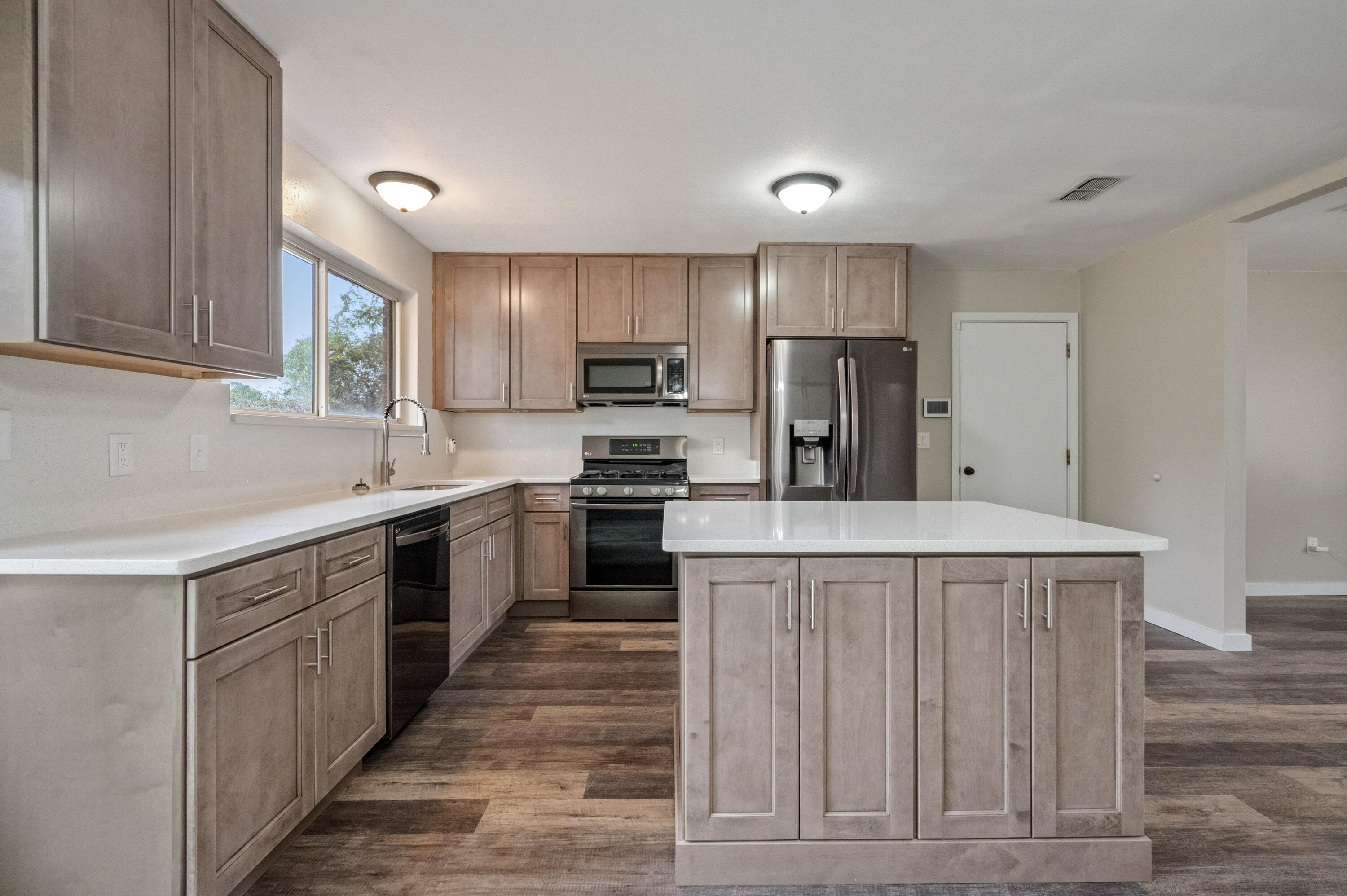 PALM ESTATES UNIT 3 - Residential