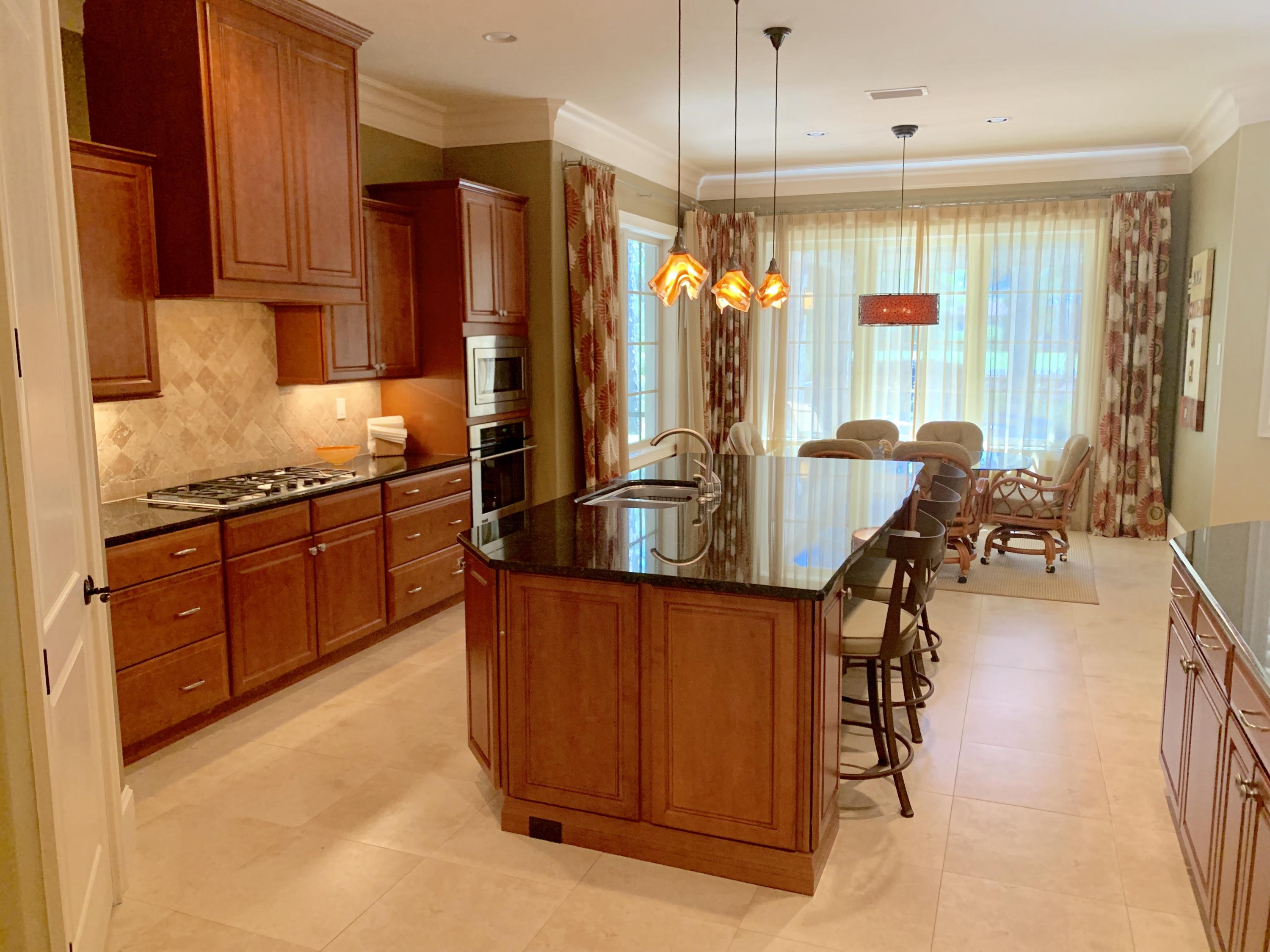 BAYTOWNE AVE EAST - Residential