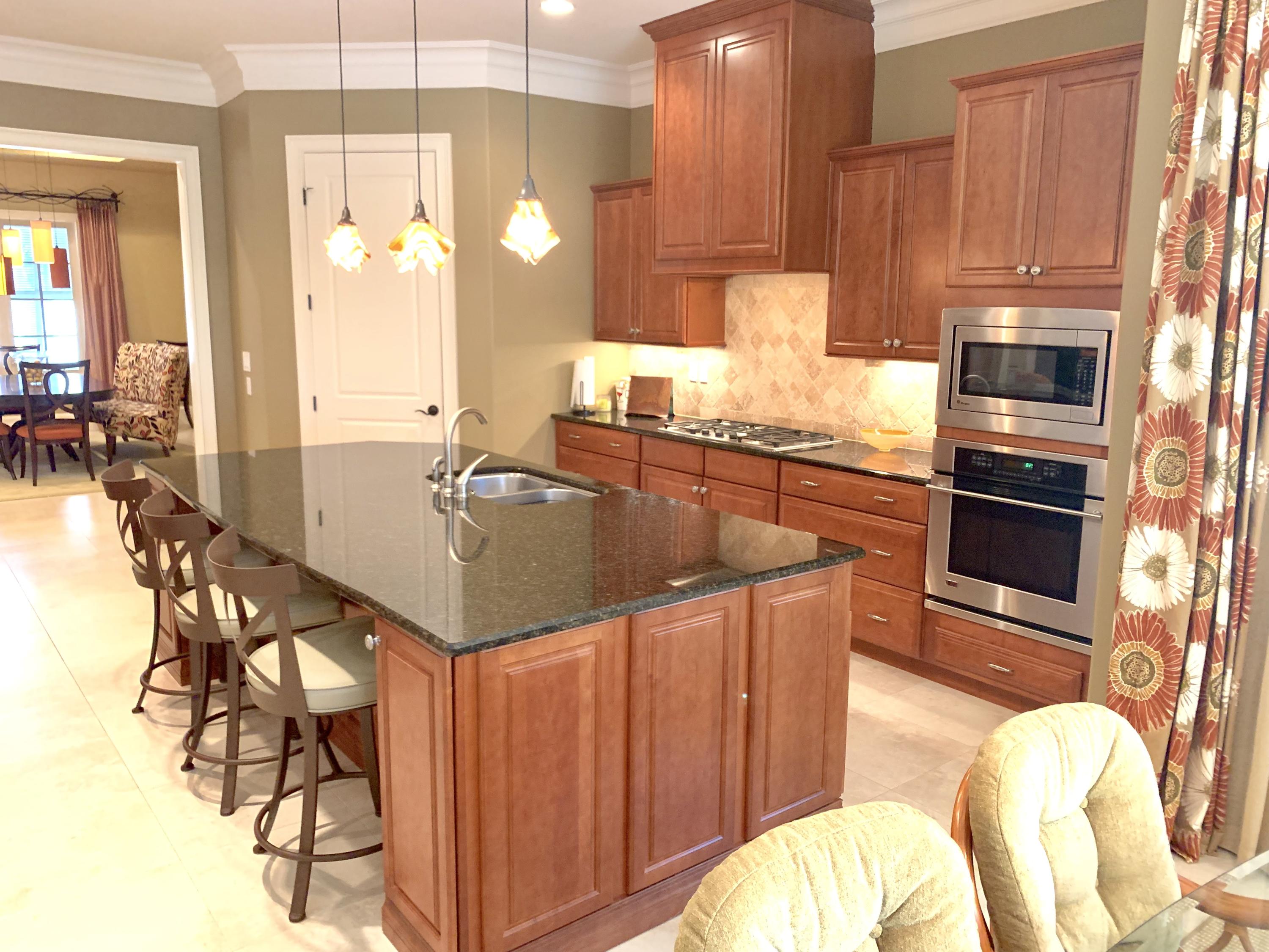 BAYTOWNE AVE EAST - Residential