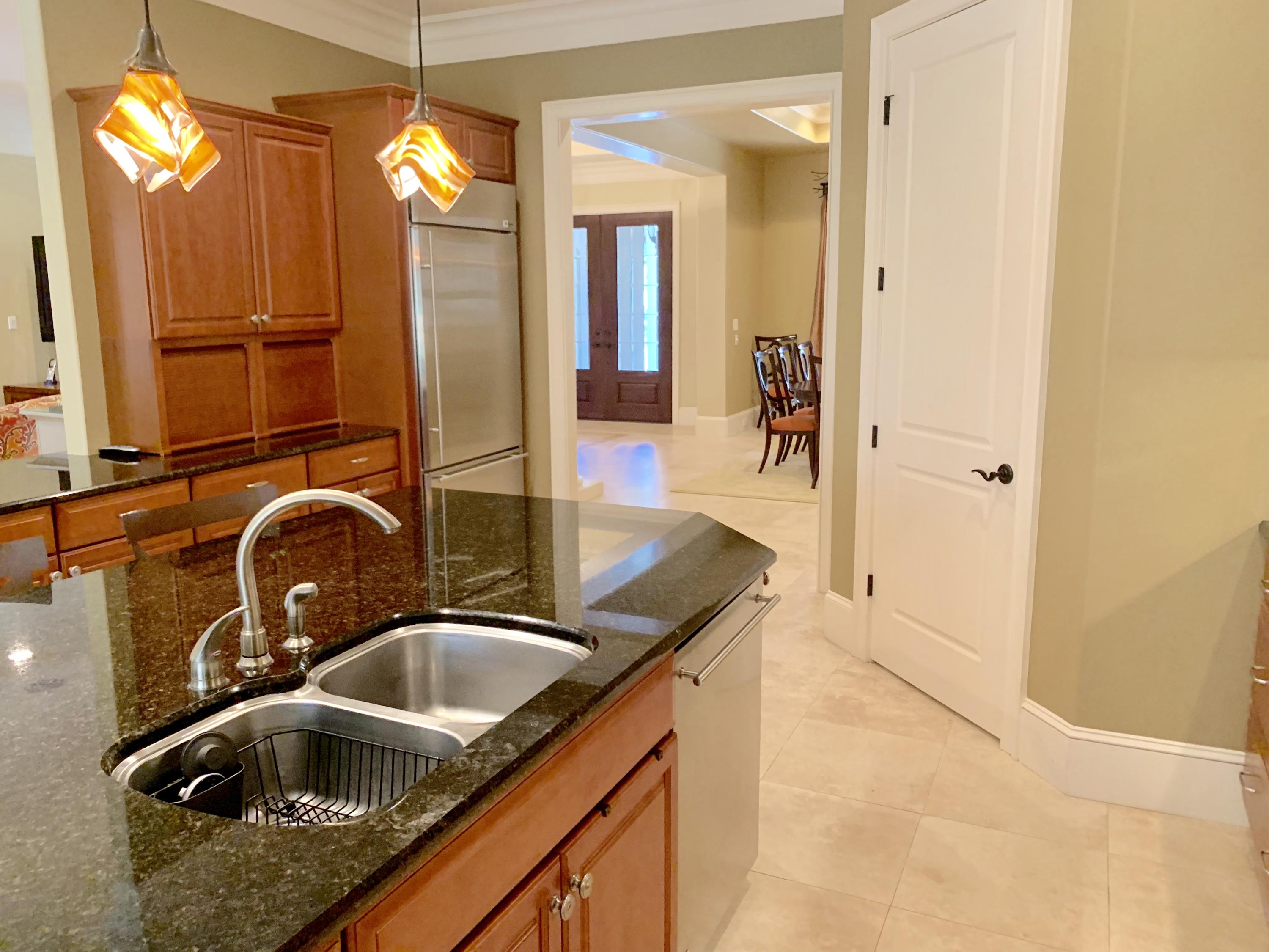 BAYTOWNE AVE EAST - Residential