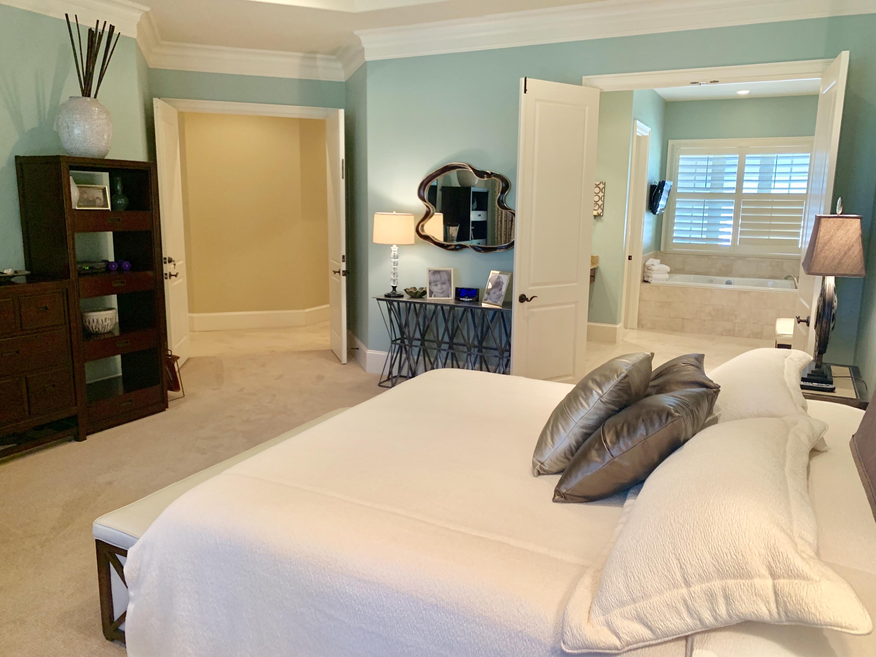 BAYTOWNE AVE EAST - Residential