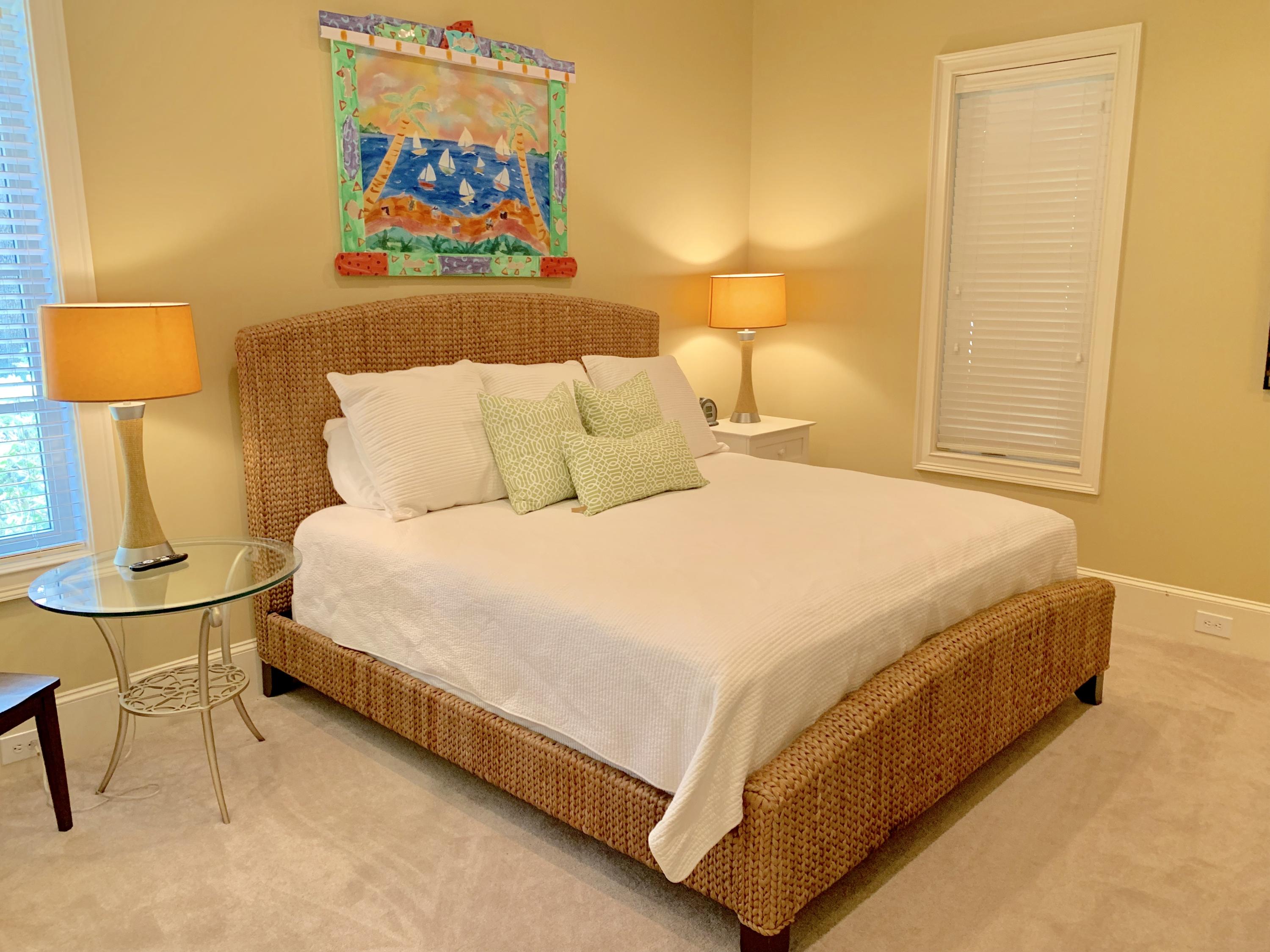 BAYTOWNE AVE EAST - Residential