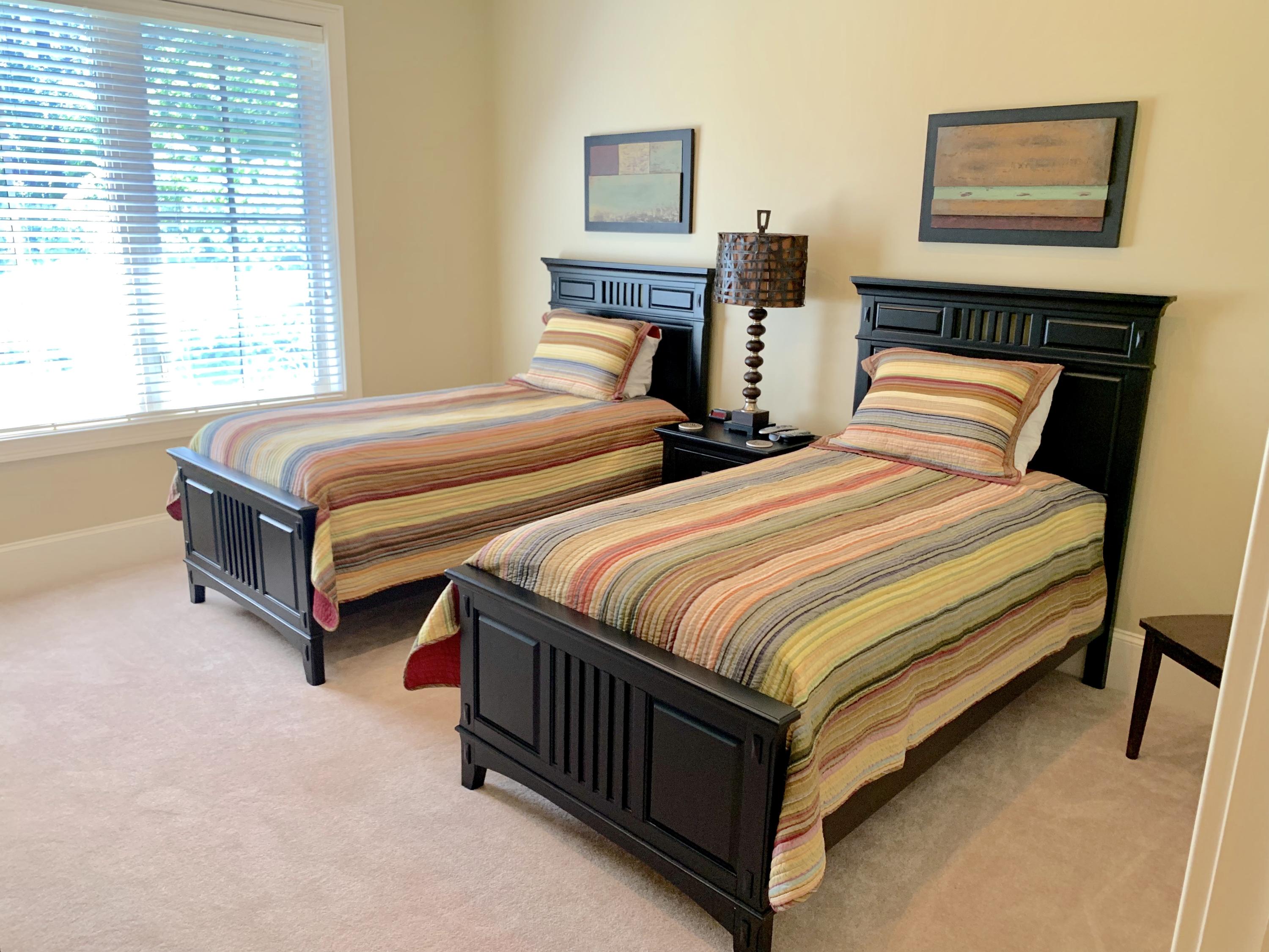 BAYTOWNE AVE EAST - Residential