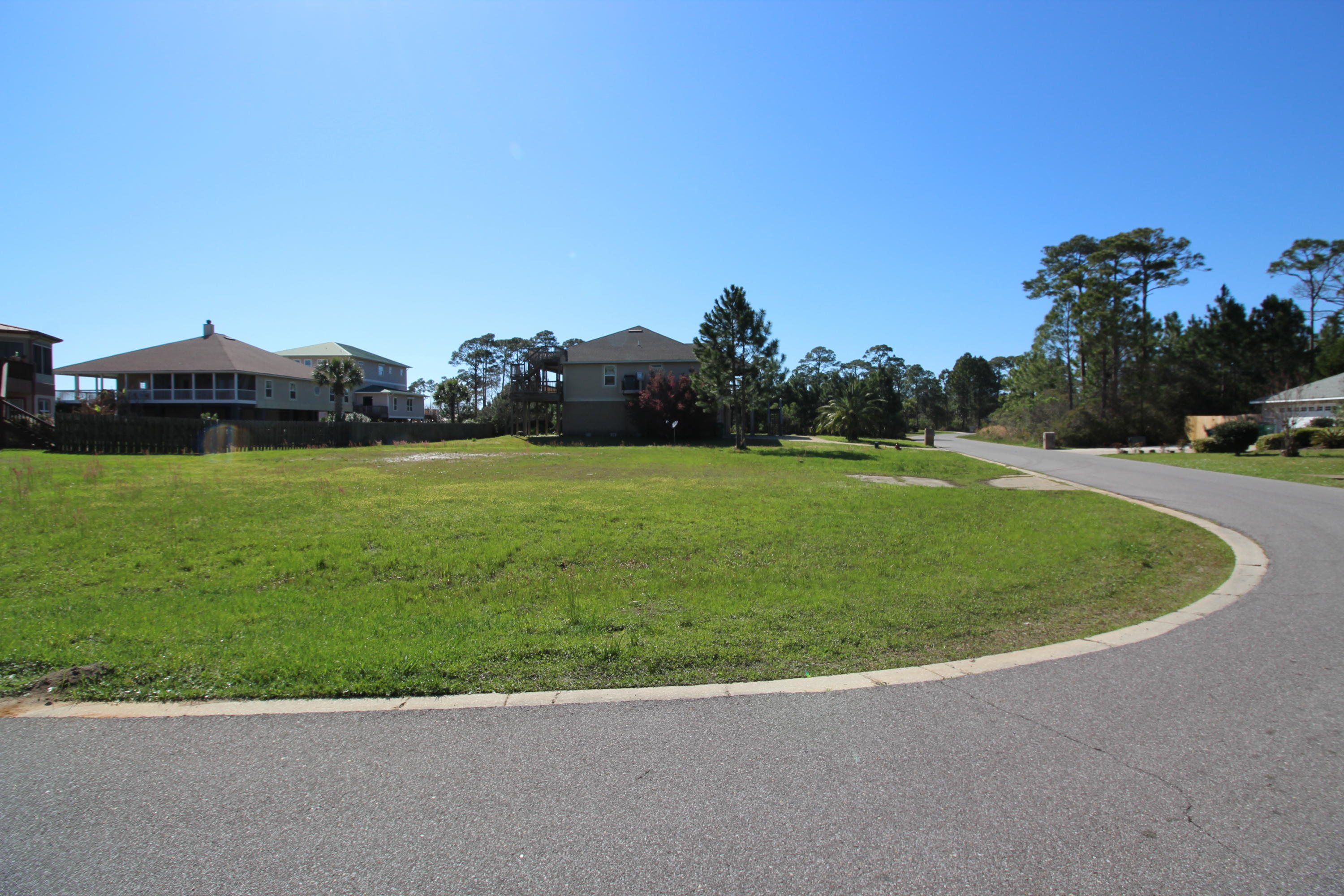 BRING YOUR PLANS AND BUILD YOUR DREAM HOME ON THIS FANTASTIC LOT SITUATED IN THE DESIRABLE BISCAYNE POINT NEIGHBORHOOD! Biscayne Pointe subdivision is ideally located sound of HWY 98 in east Navarre situated on the Intracoastal waterway just east of Navarre Bridge. It is a easy drive to the beaches and Hurlburt AFB. Neighborhood has a private recreational area with beautiful white sandy beaches and deeded water access to the sound. Drive-by today and take a look today!!