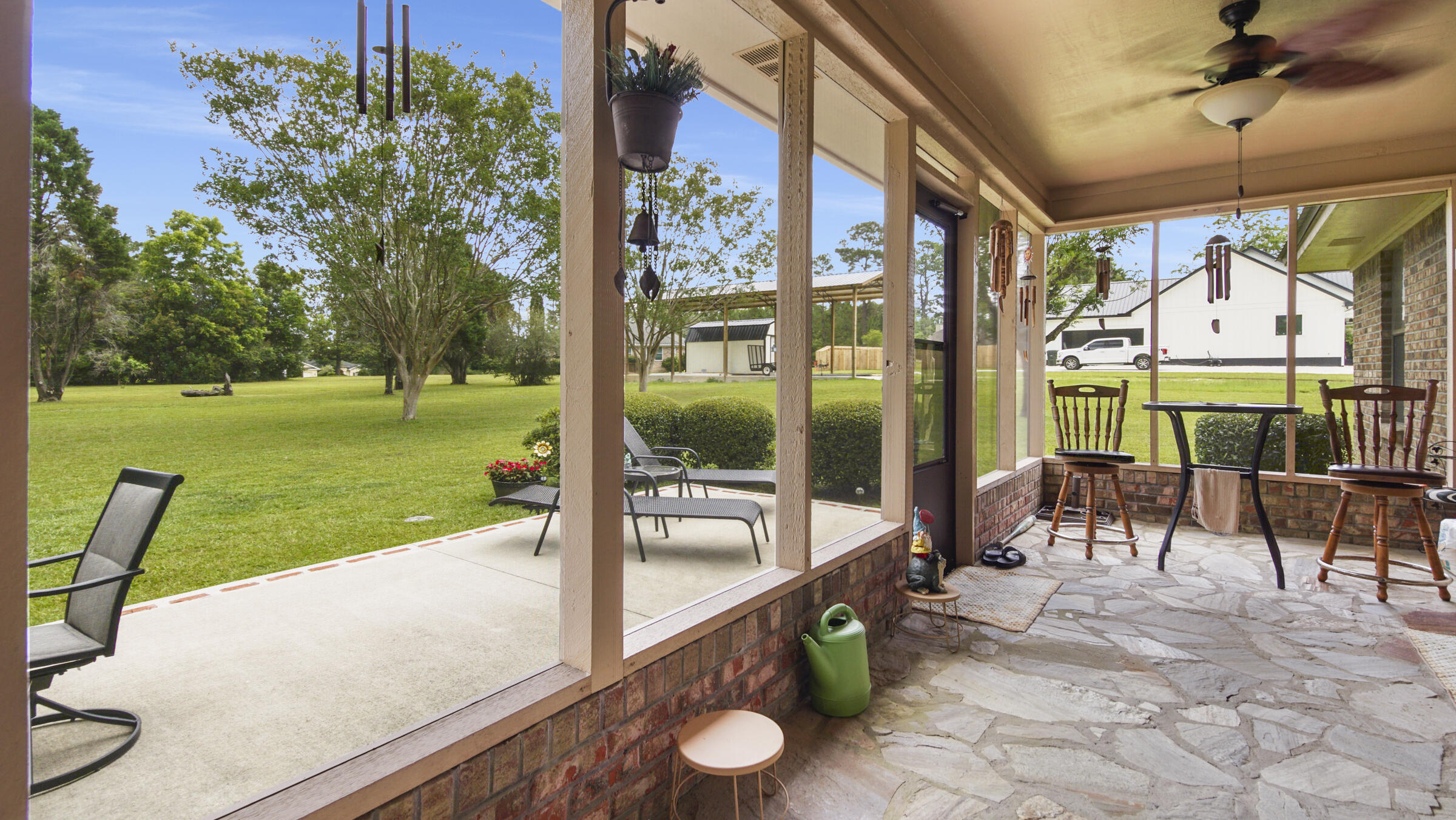 PINE SHORES - Residential