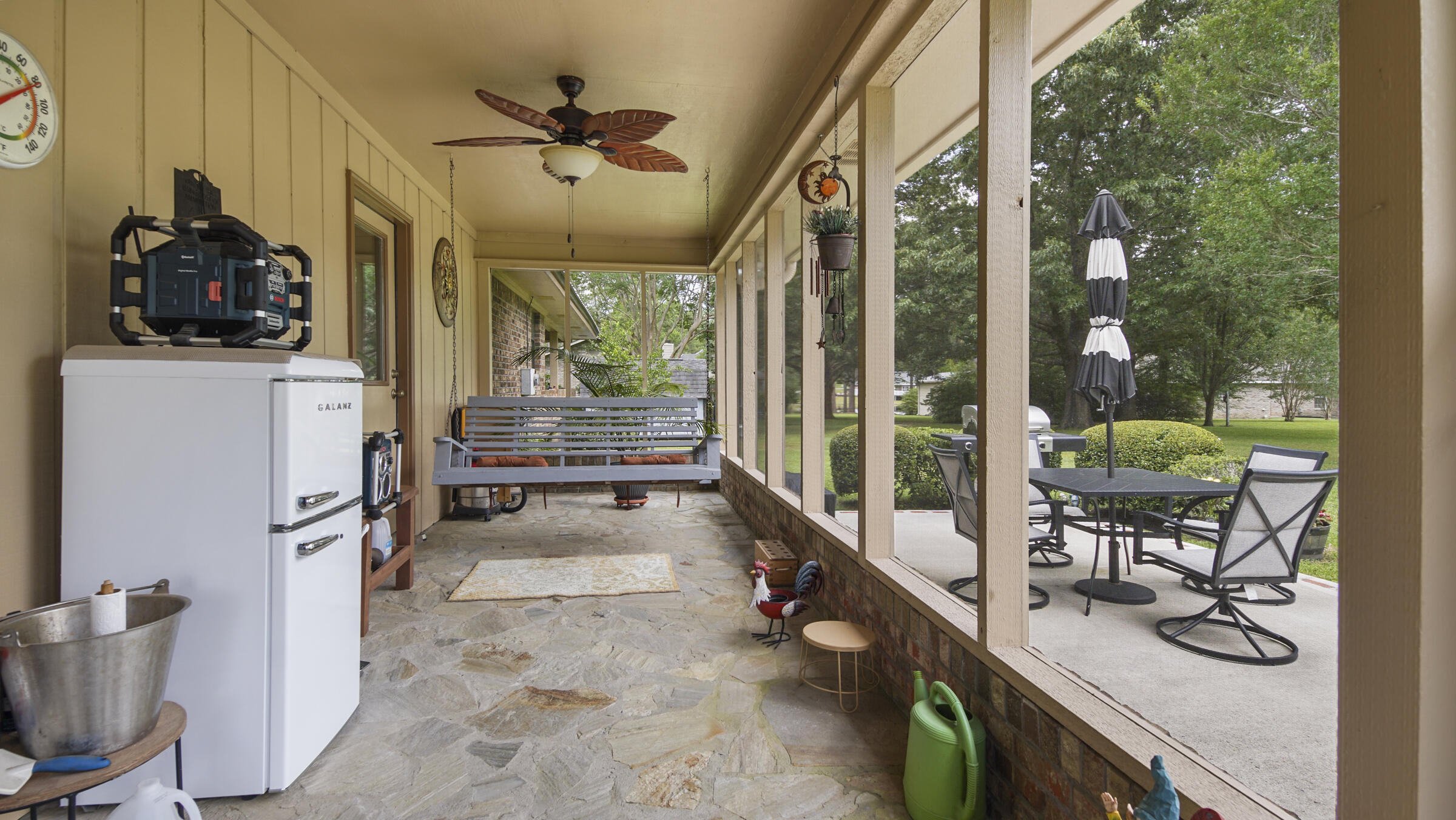 PINE SHORES - Residential