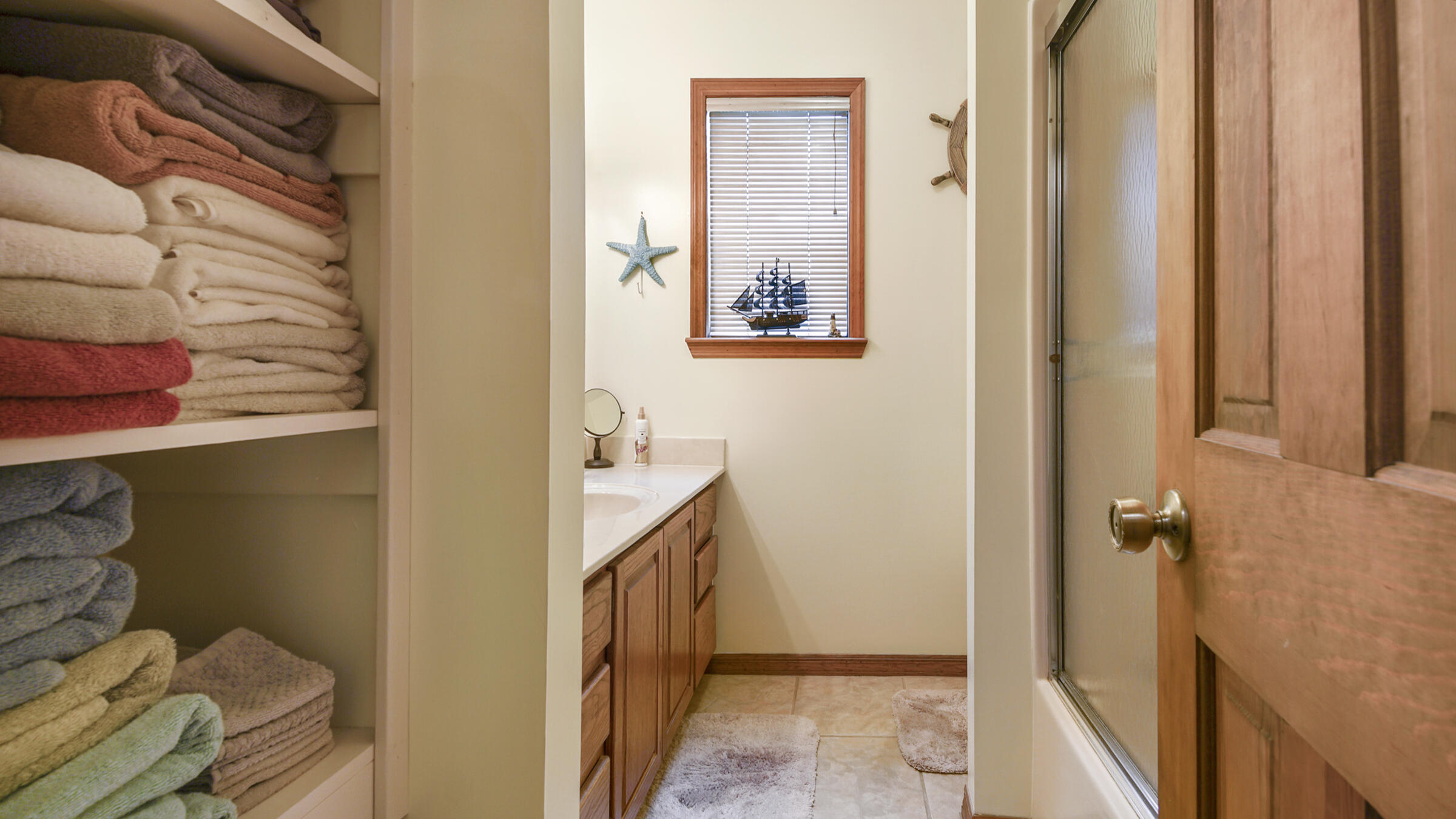 PINE SHORES - Residential