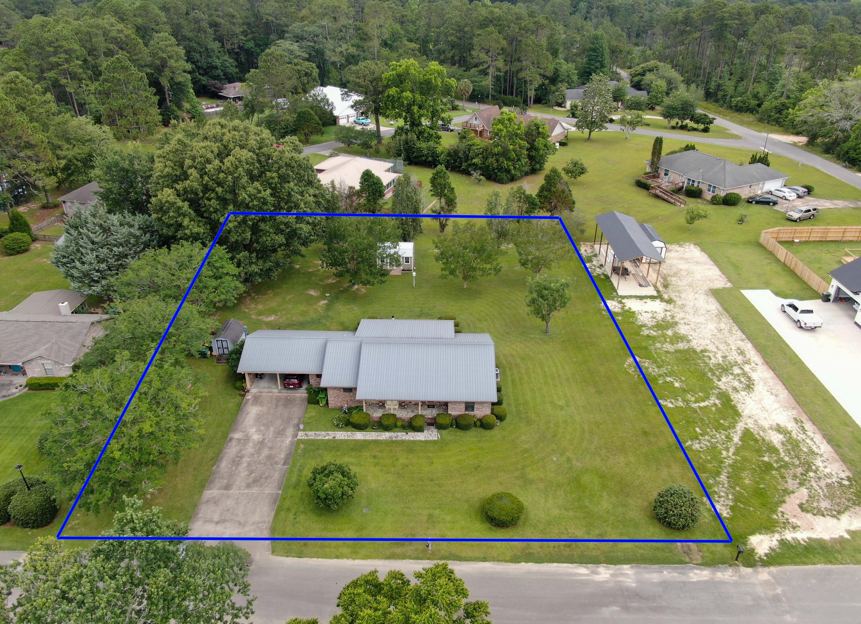 PINE SHORES - Residential