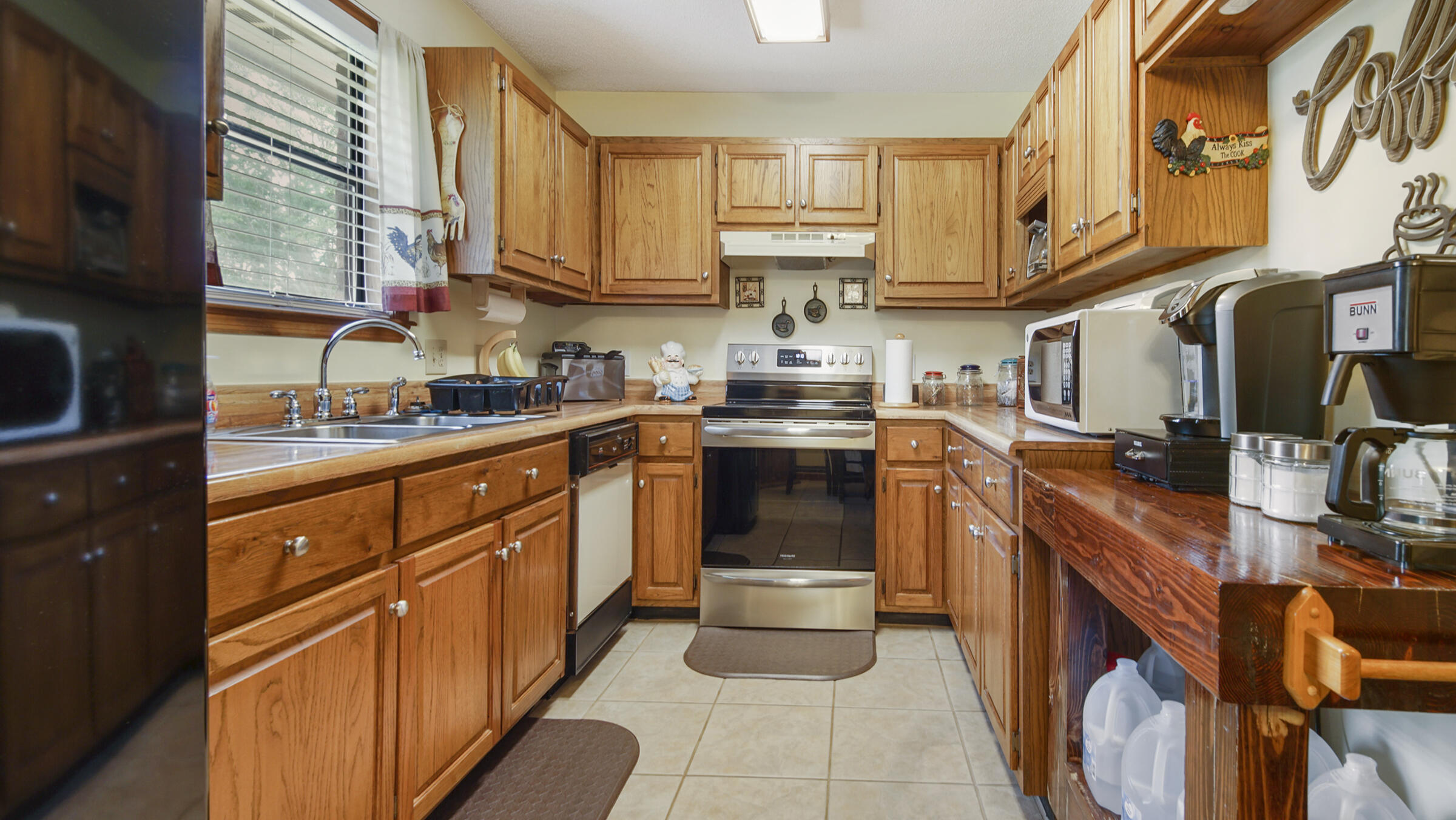 PINE SHORES - Residential