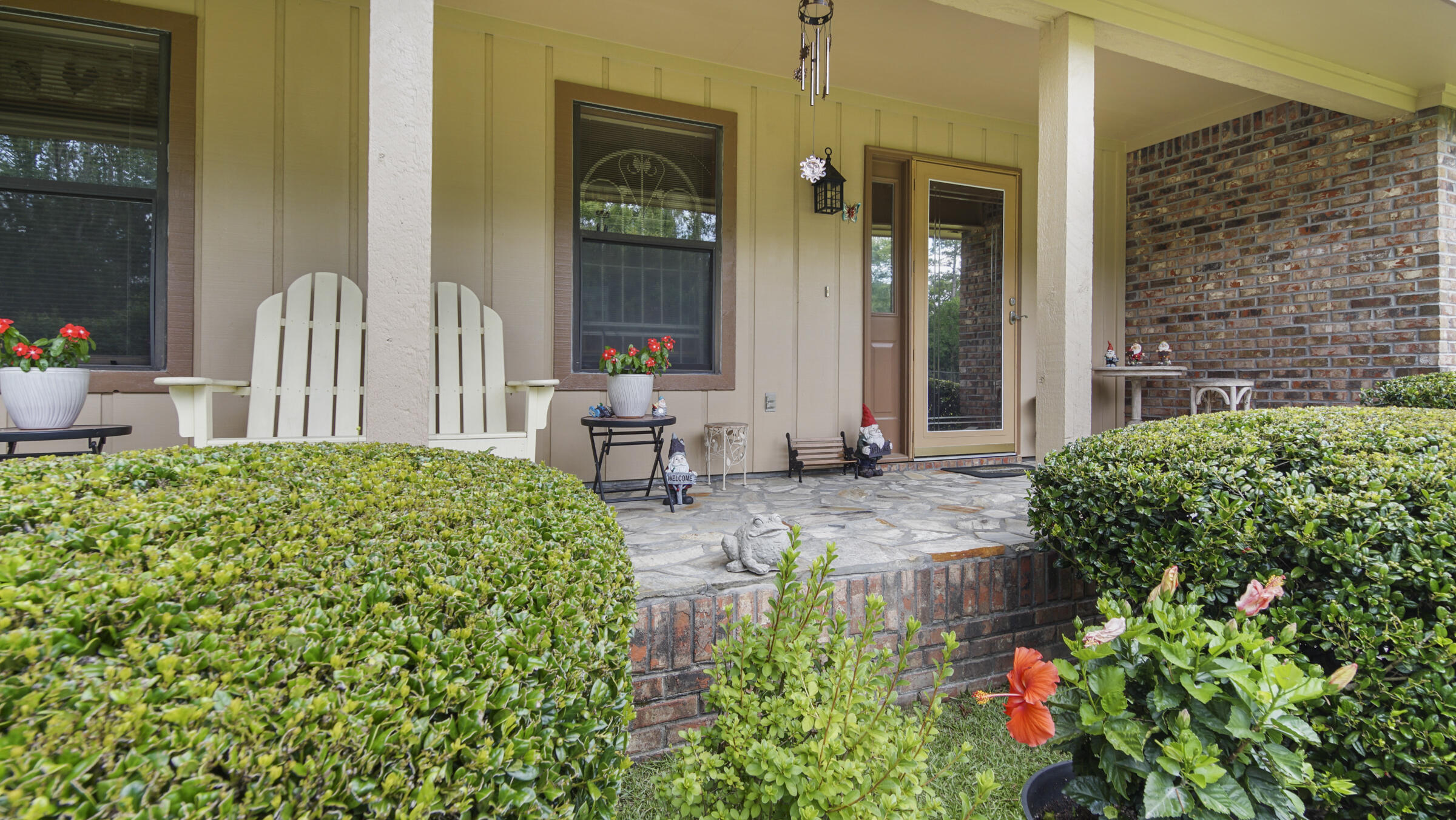 PINE SHORES - Residential