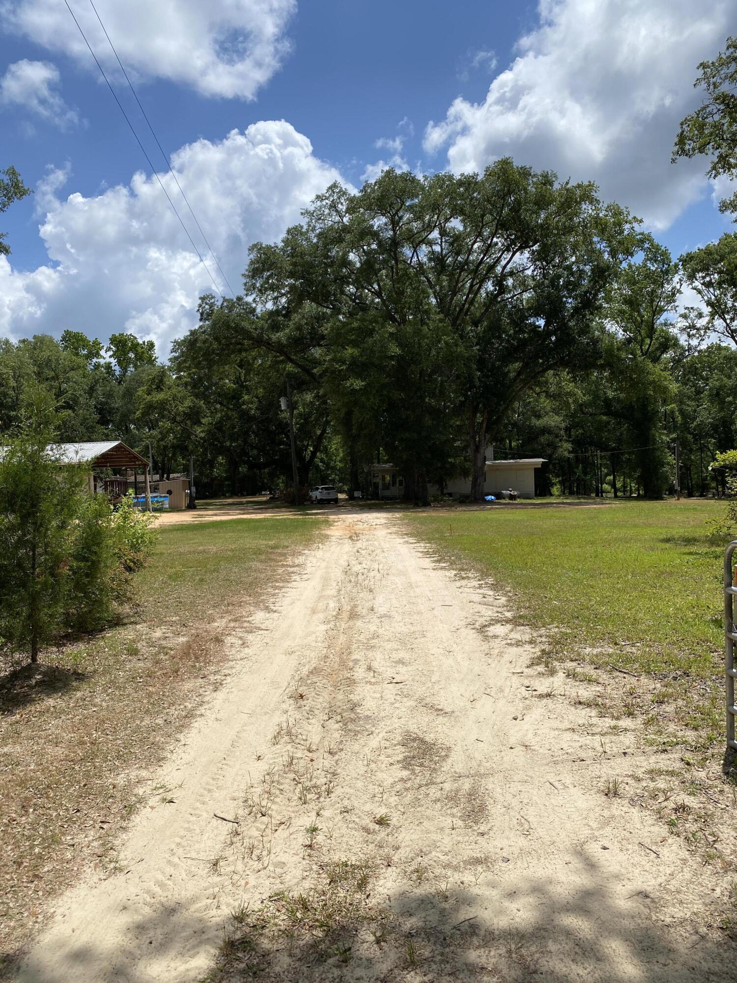 HOWELLS BLUFF - Residential