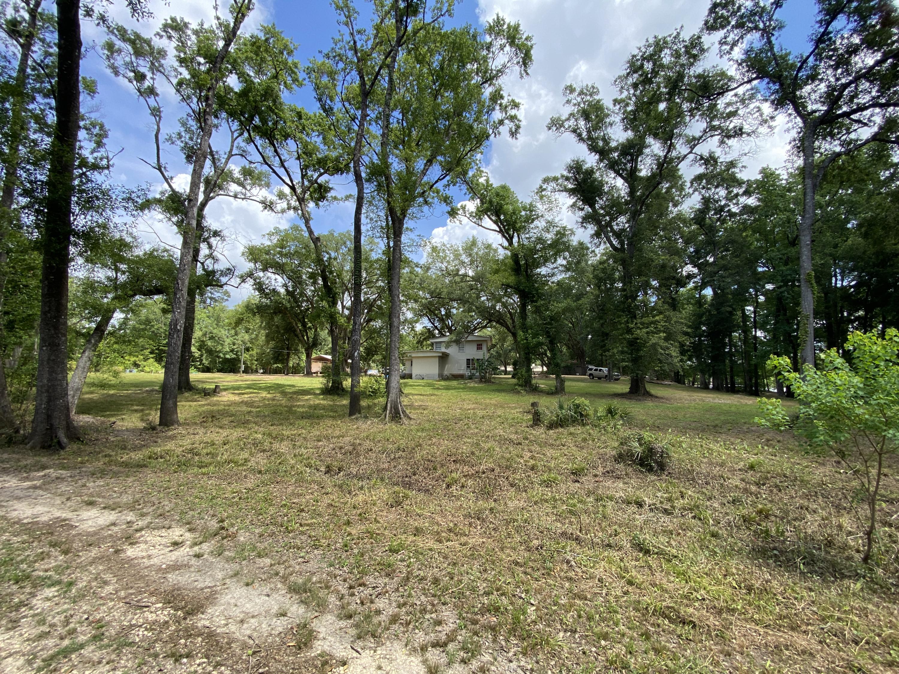 HOWELLS BLUFF - Residential