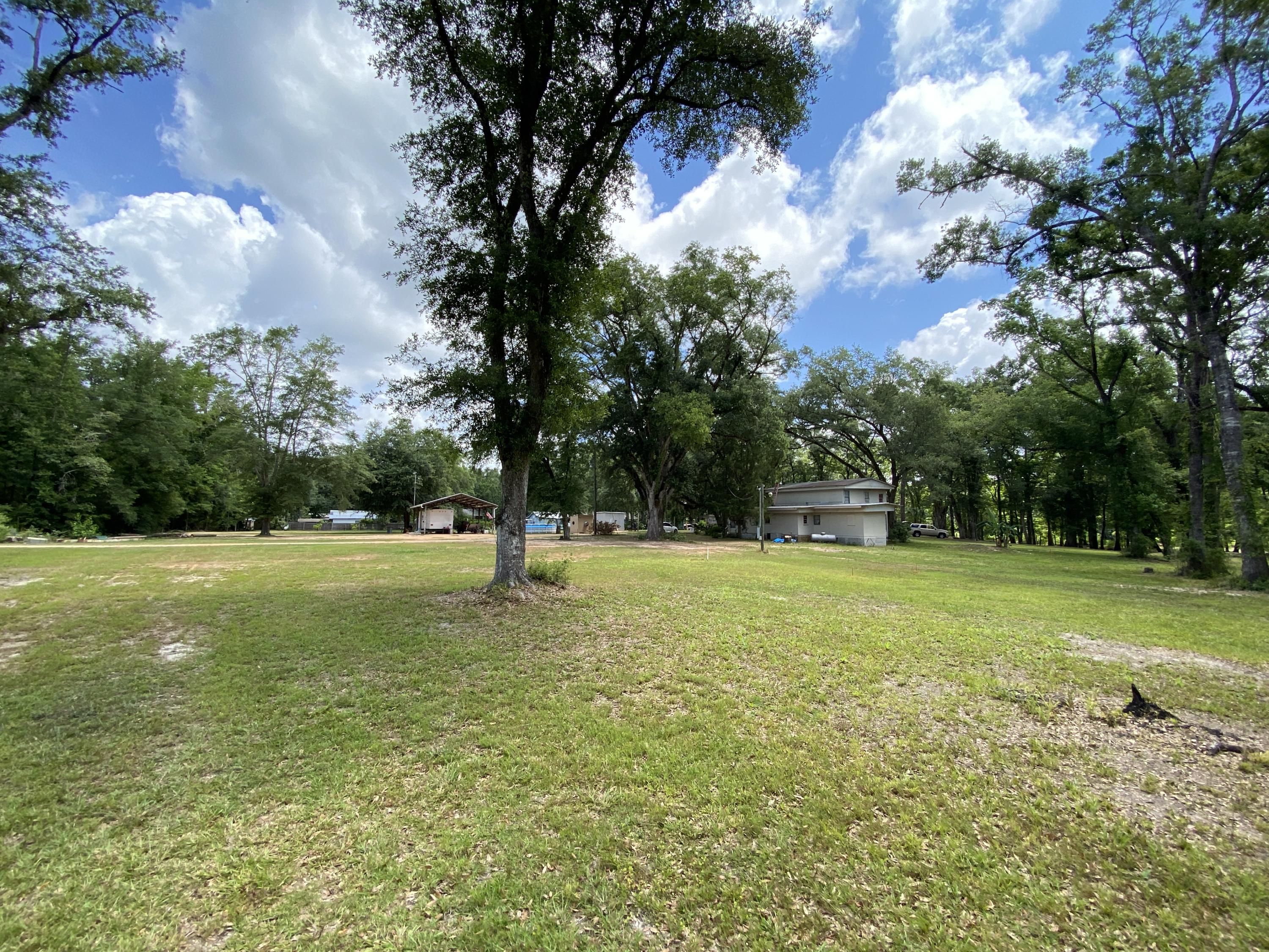 HOWELLS BLUFF - Residential