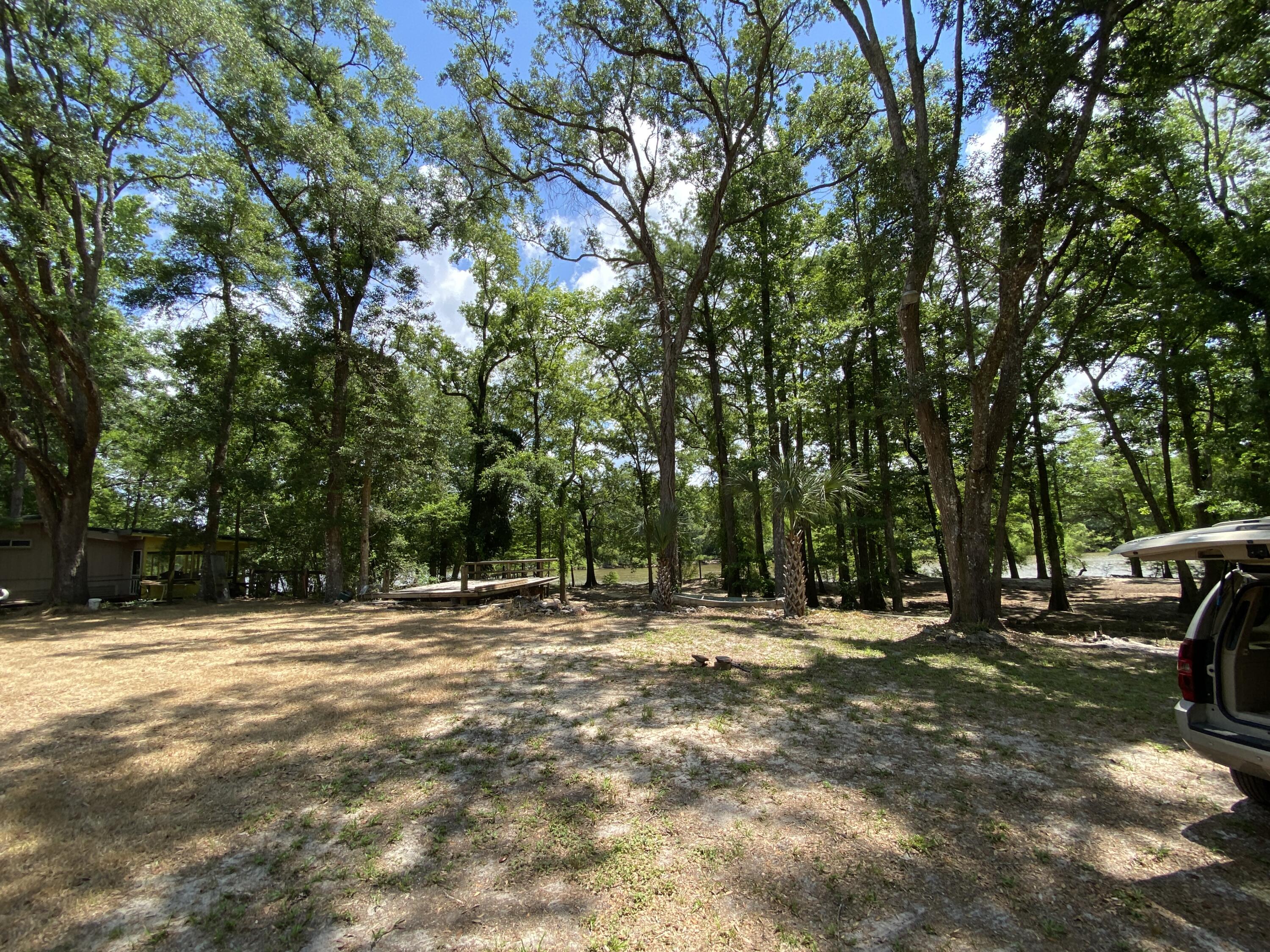 HOWELLS BLUFF - Residential