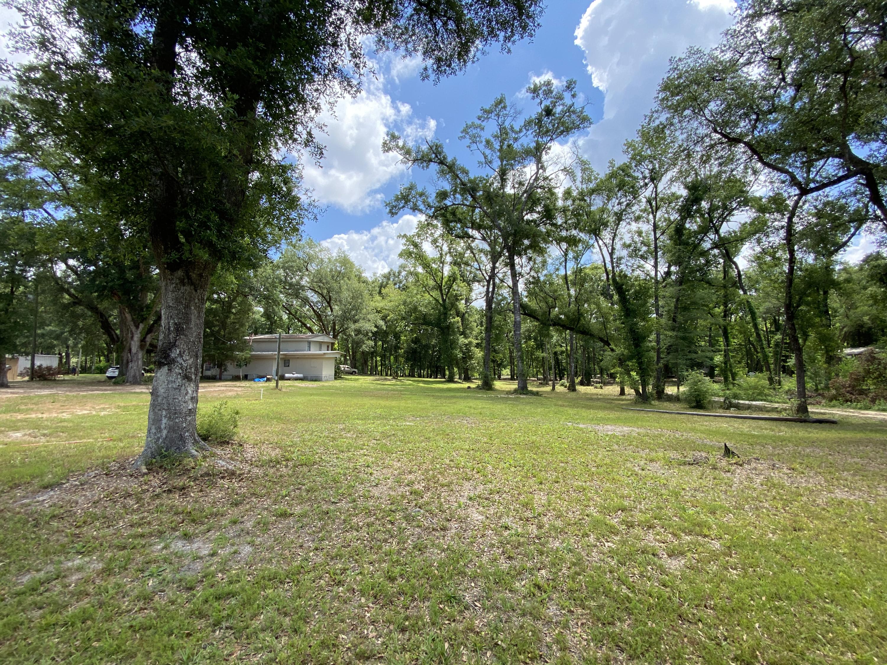 HOWELLS BLUFF - Residential