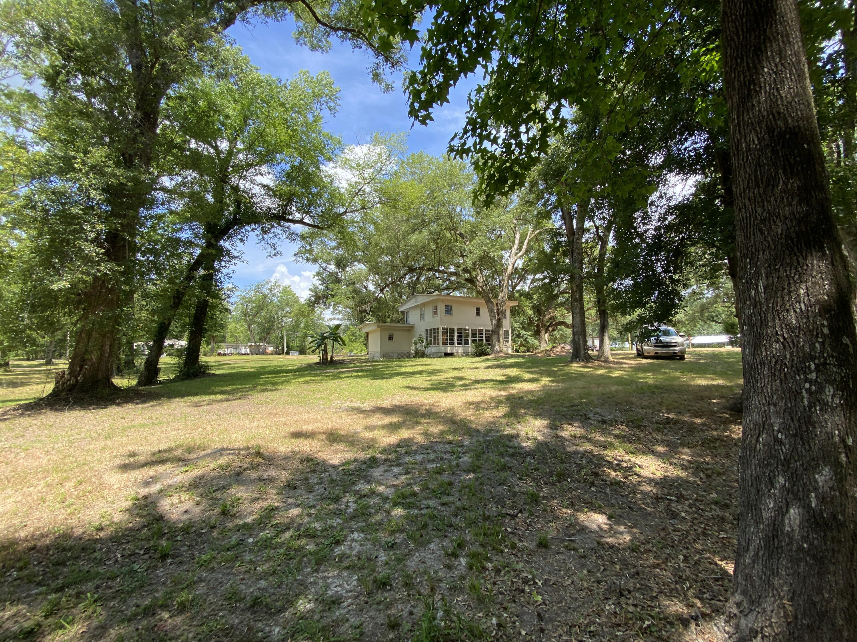 HOWELLS BLUFF - Residential