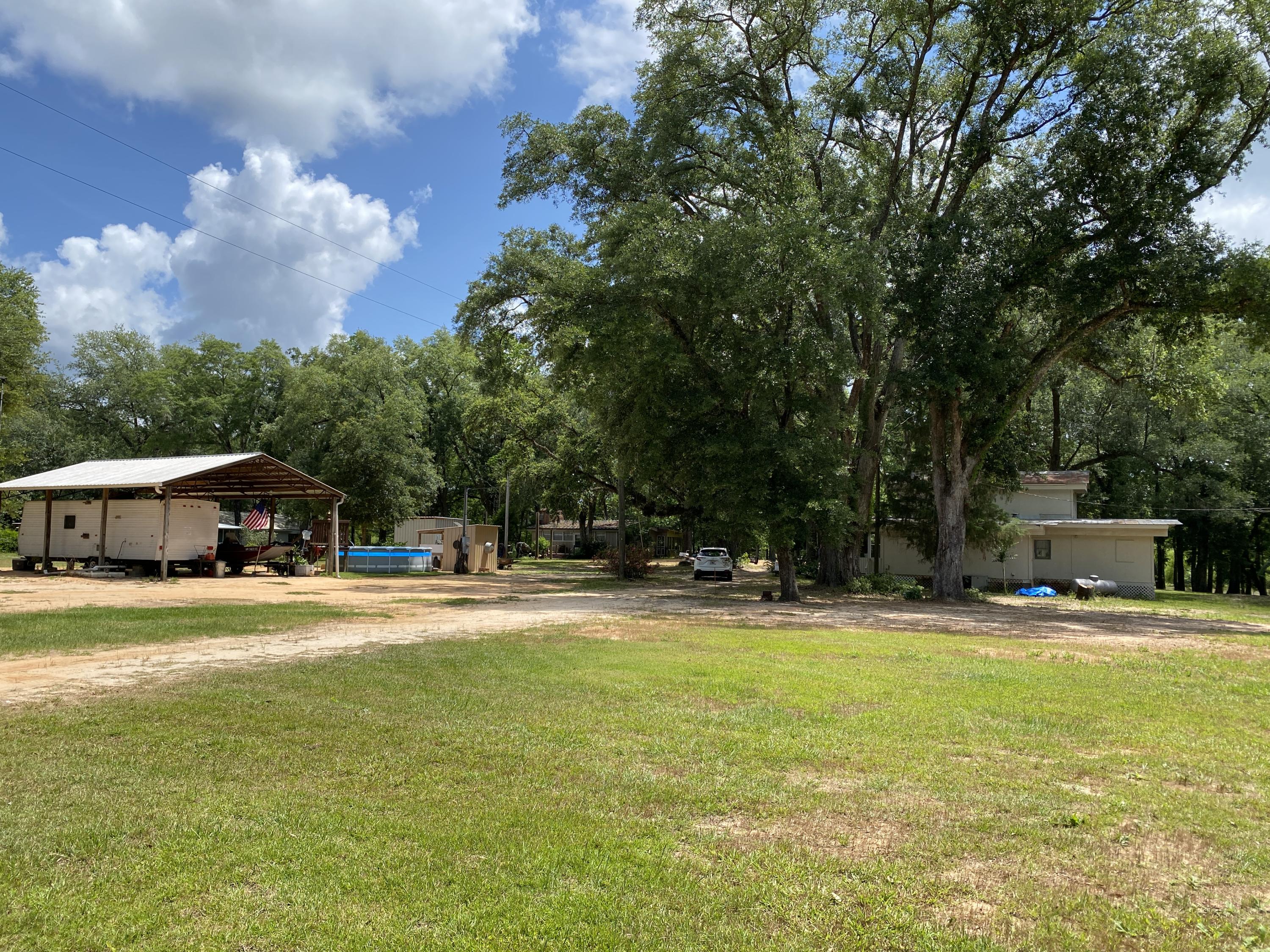 HOWELLS BLUFF - Residential