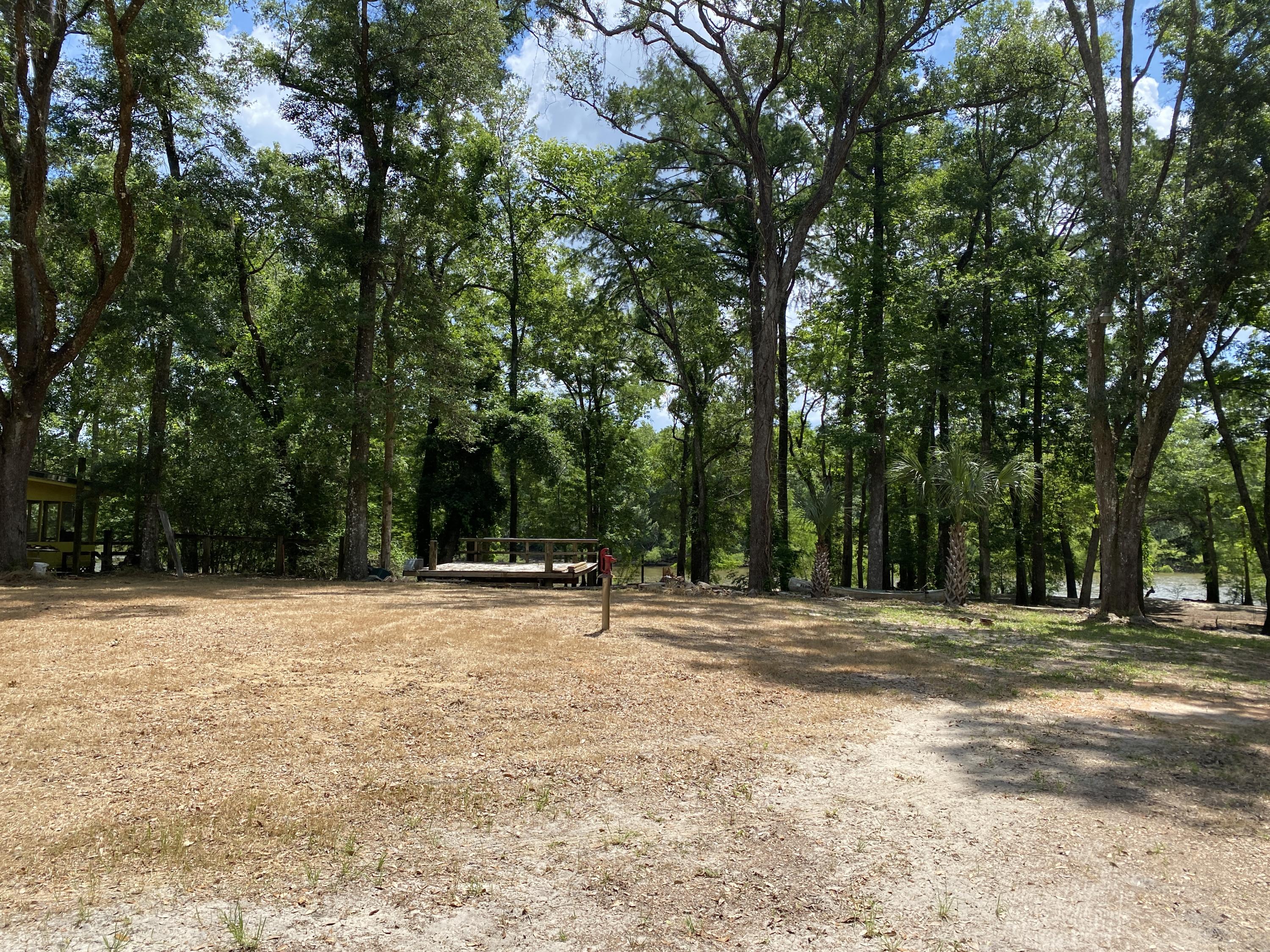 HOWELLS BLUFF - Residential