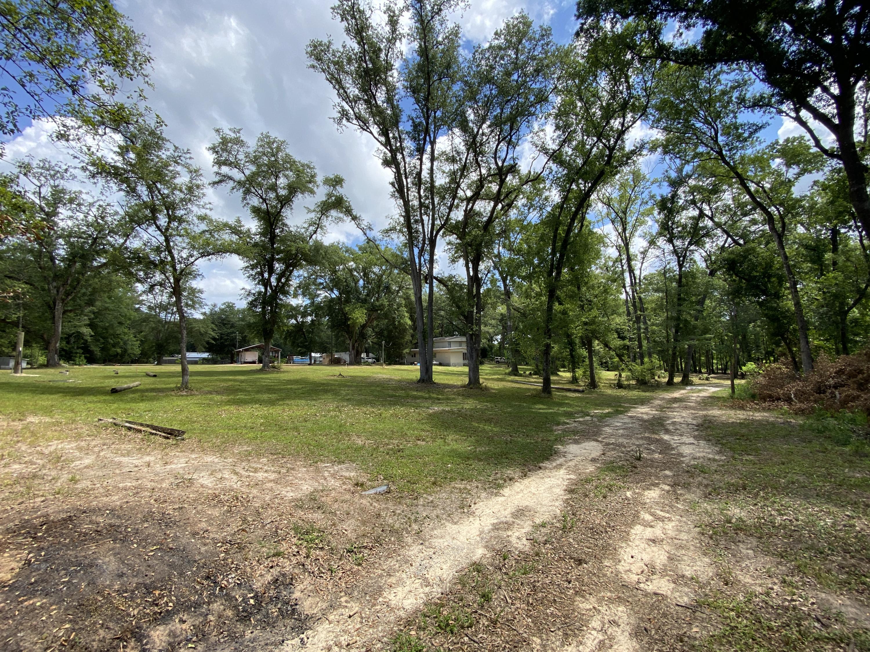 HOWELLS BLUFF - Residential