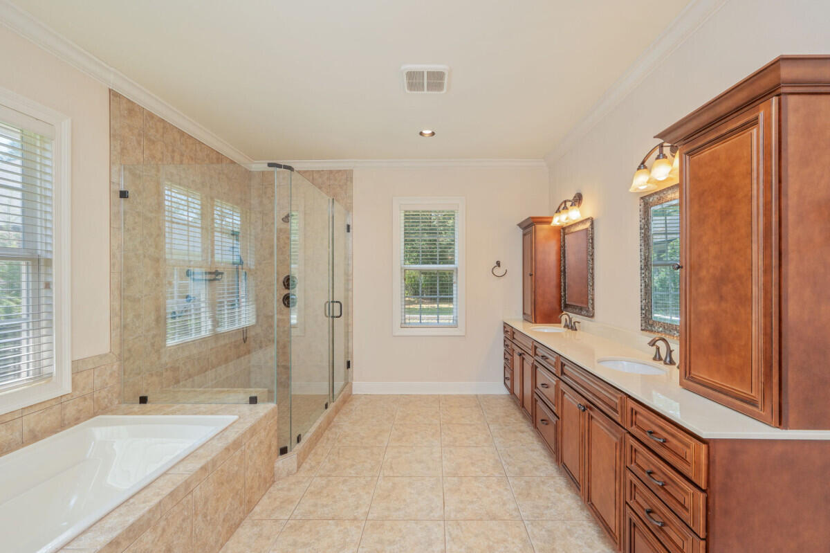 CLAIRES VINEYARD - Residential
