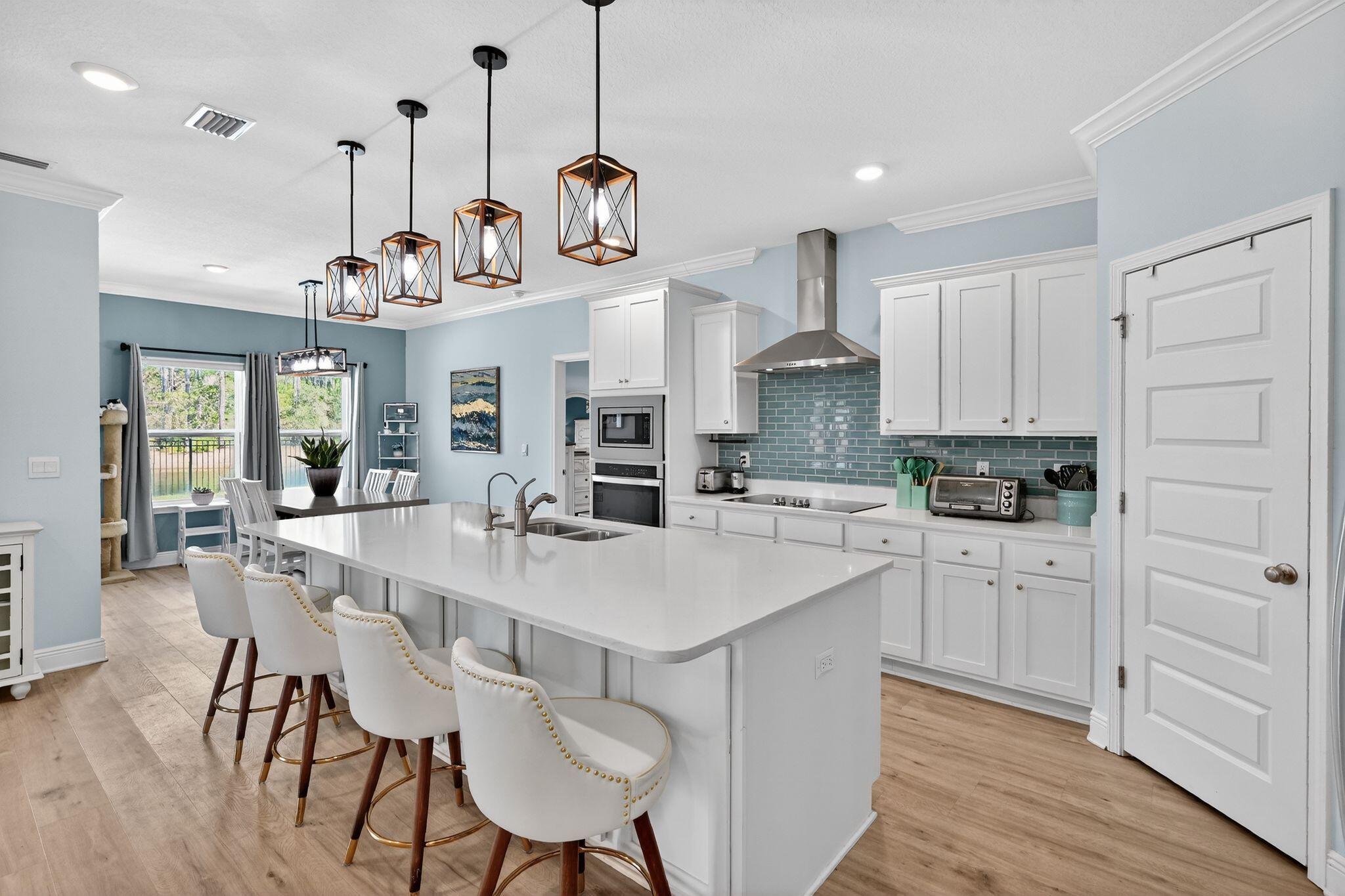 83A to rgt onto Hammock Oaks Bld. Left on N Hammock Way, left onto Oak Tree Lane, 2nd house on left - Residential