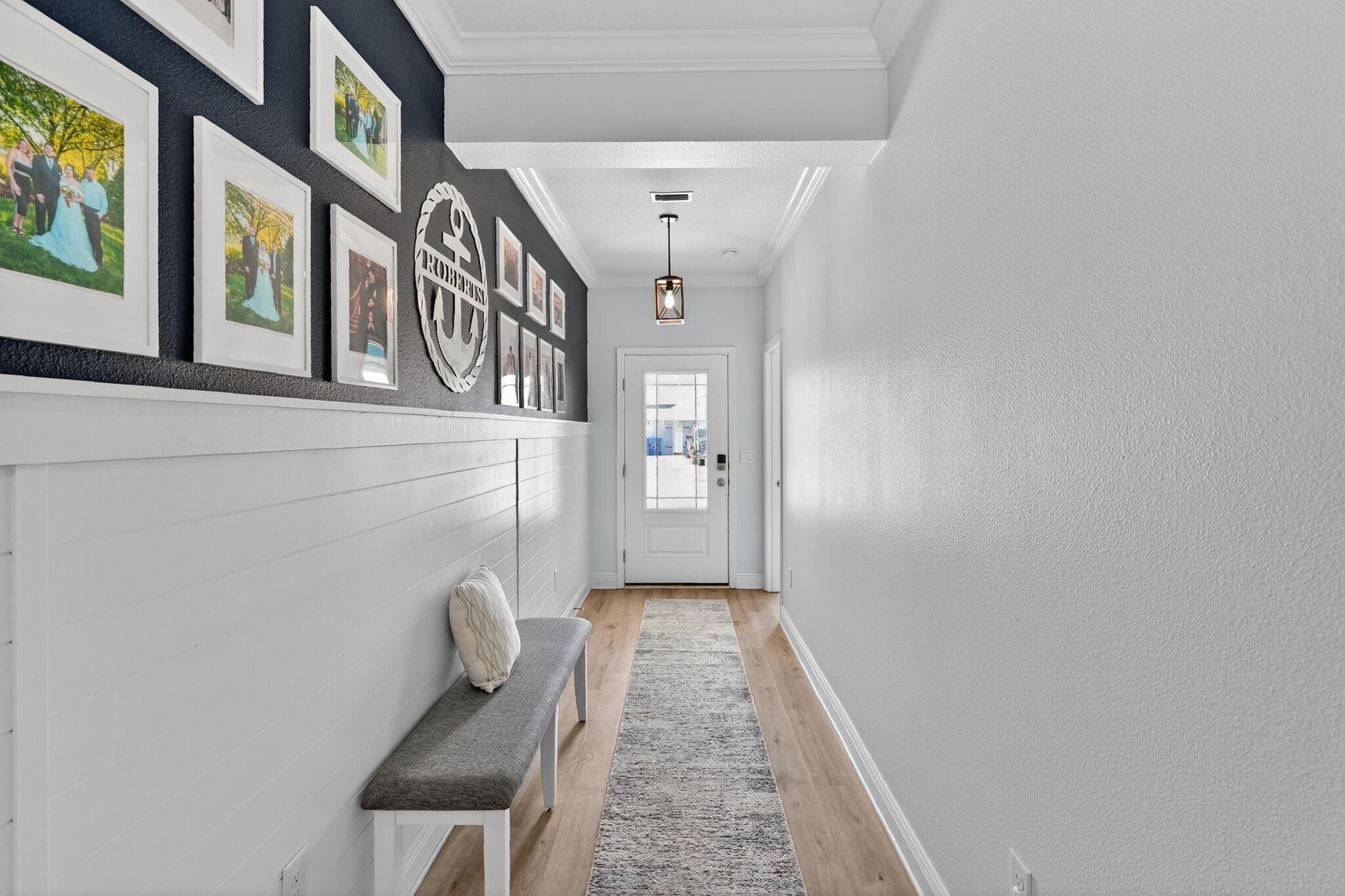 83A to rgt onto Hammock Oaks Bld. Left on N Hammock Way, left onto Oak Tree Lane, 2nd house on left - Residential