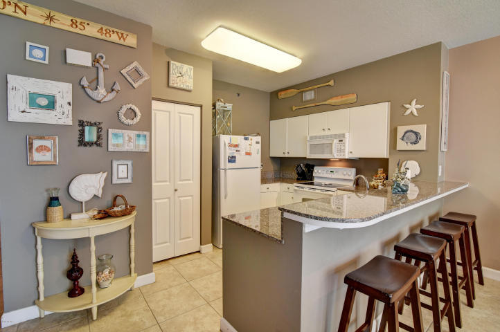 SHORES OF PANAMA - Residential