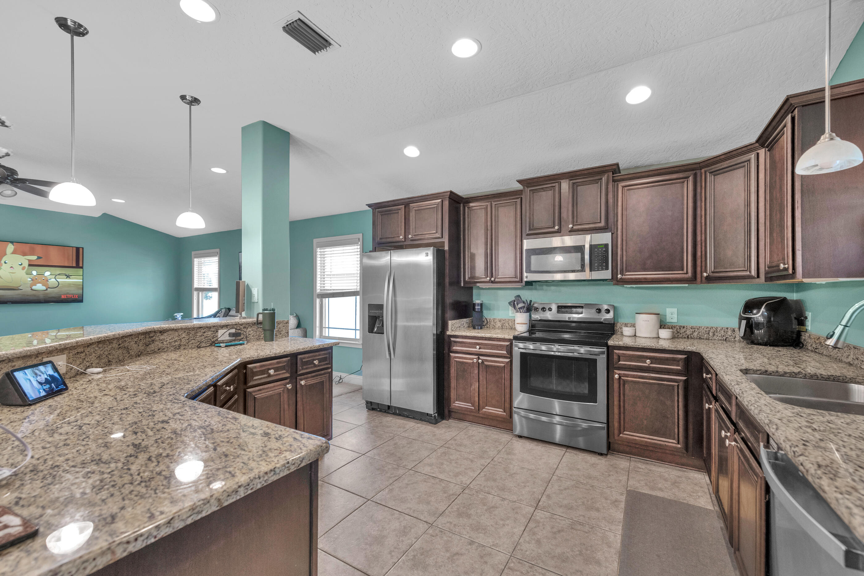 COTTAGES AT EAST RIVER - Residential