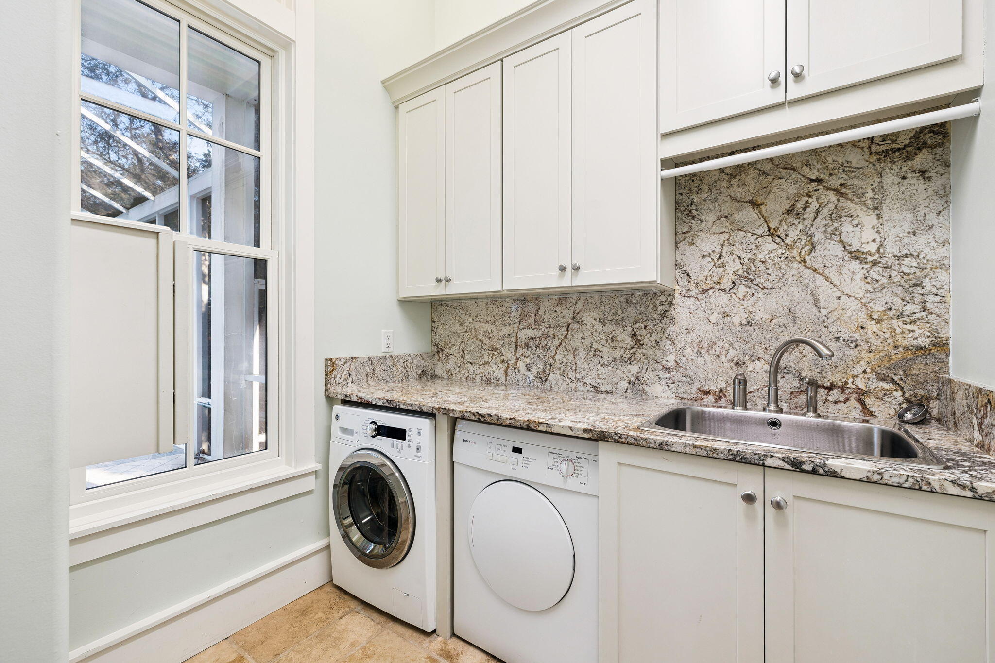 BLUE MOUNTAIN BEACH - Residential