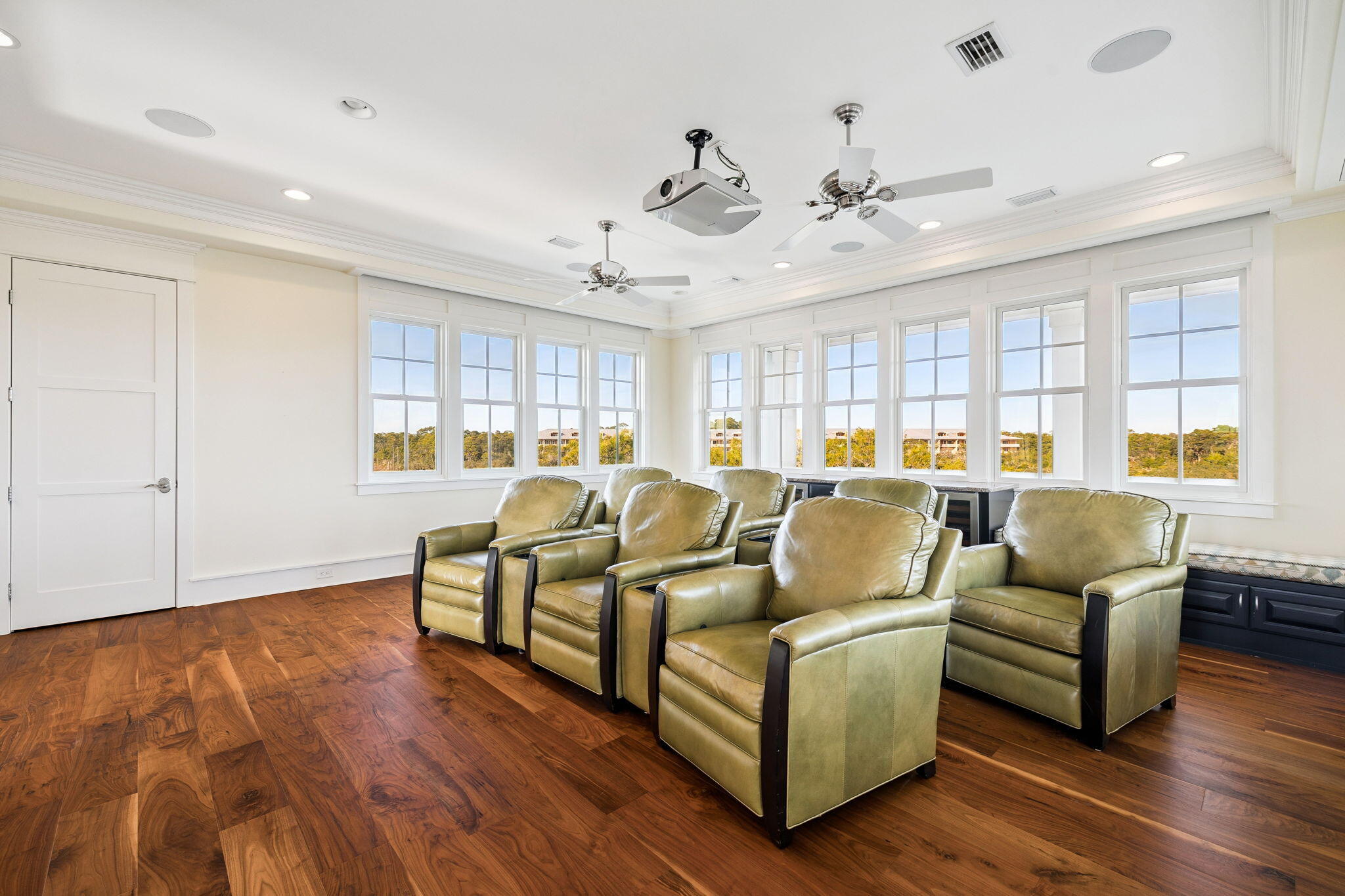 BLUE MOUNTAIN BEACH - Residential