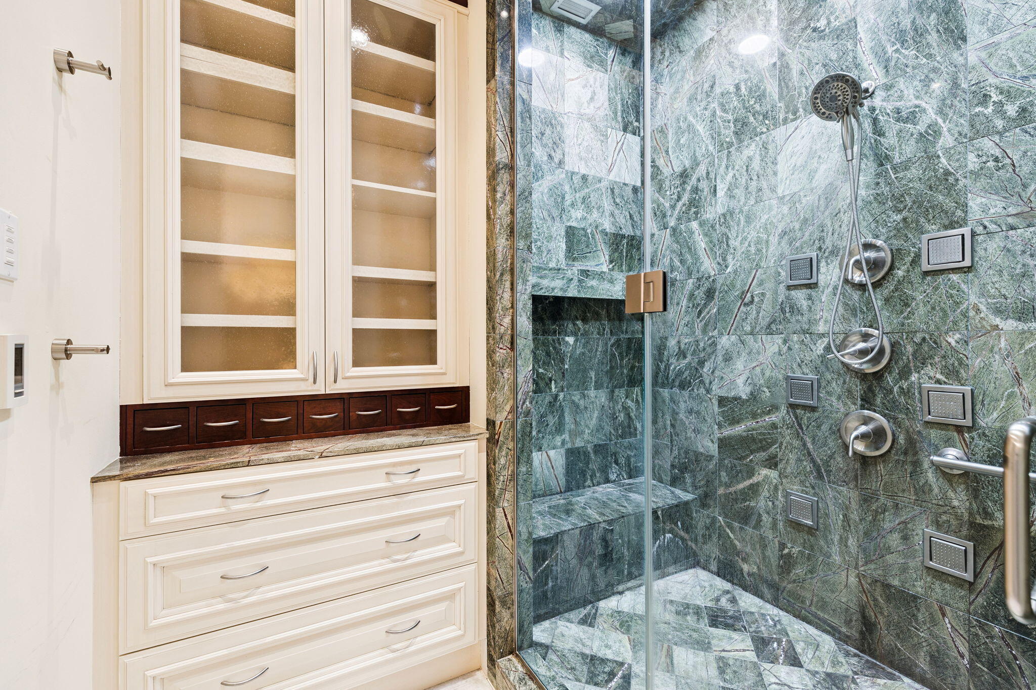 BLUE MOUNTAIN BEACH - Residential