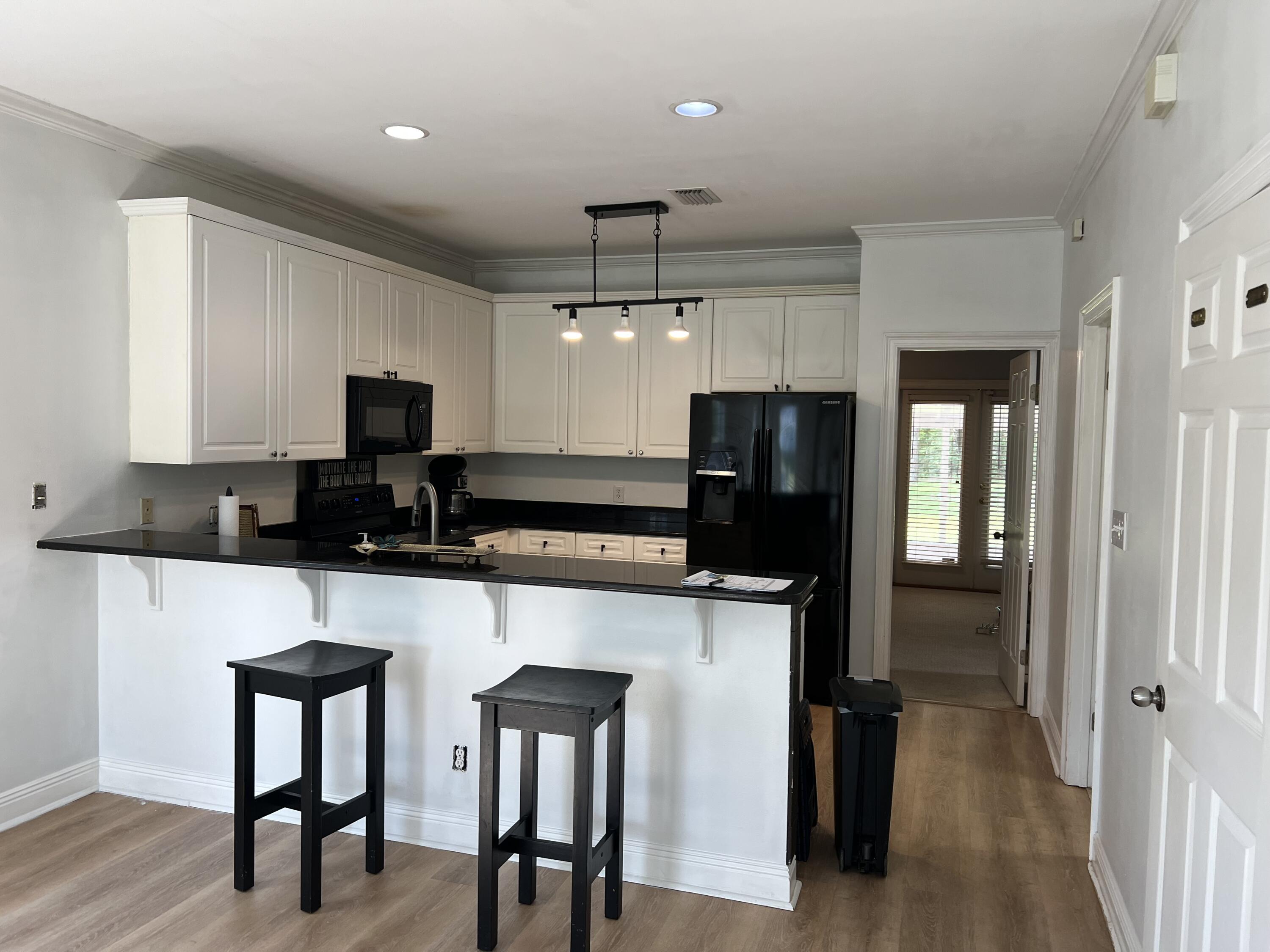PELICAN BAY S/D - Residential
