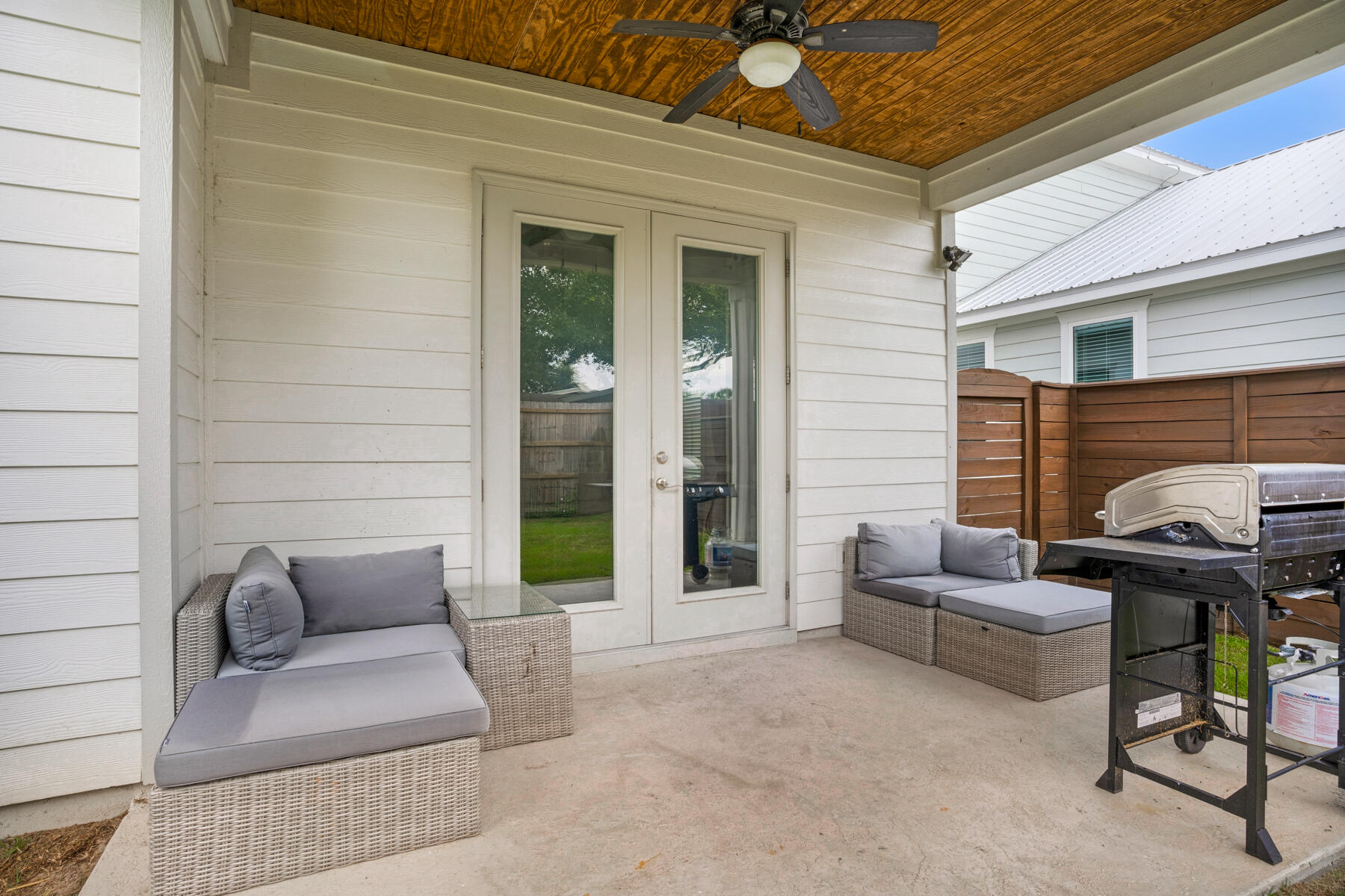 FRANGISTA BEACH 2ND ADDN - Residential