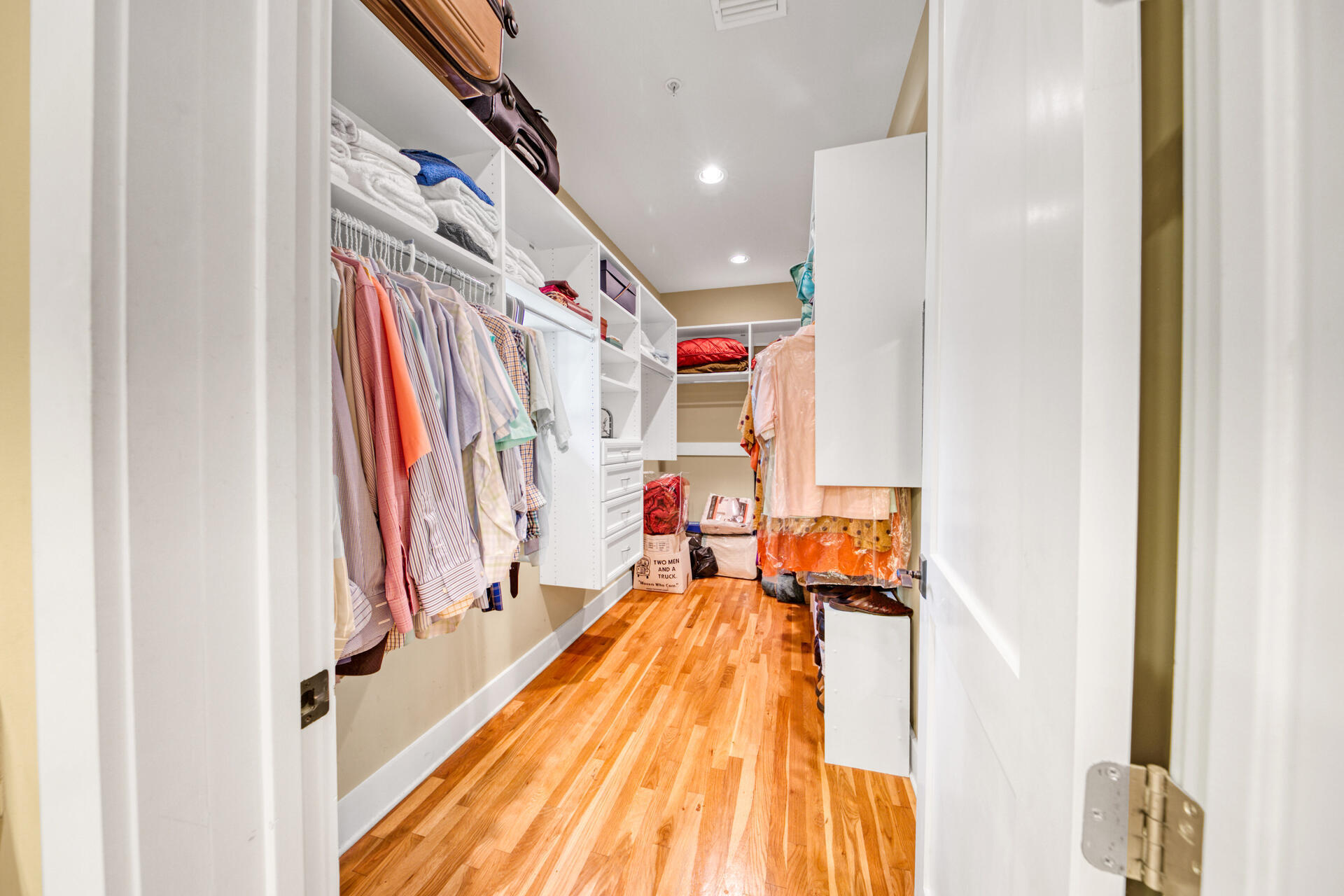 WILD HERON - Residential