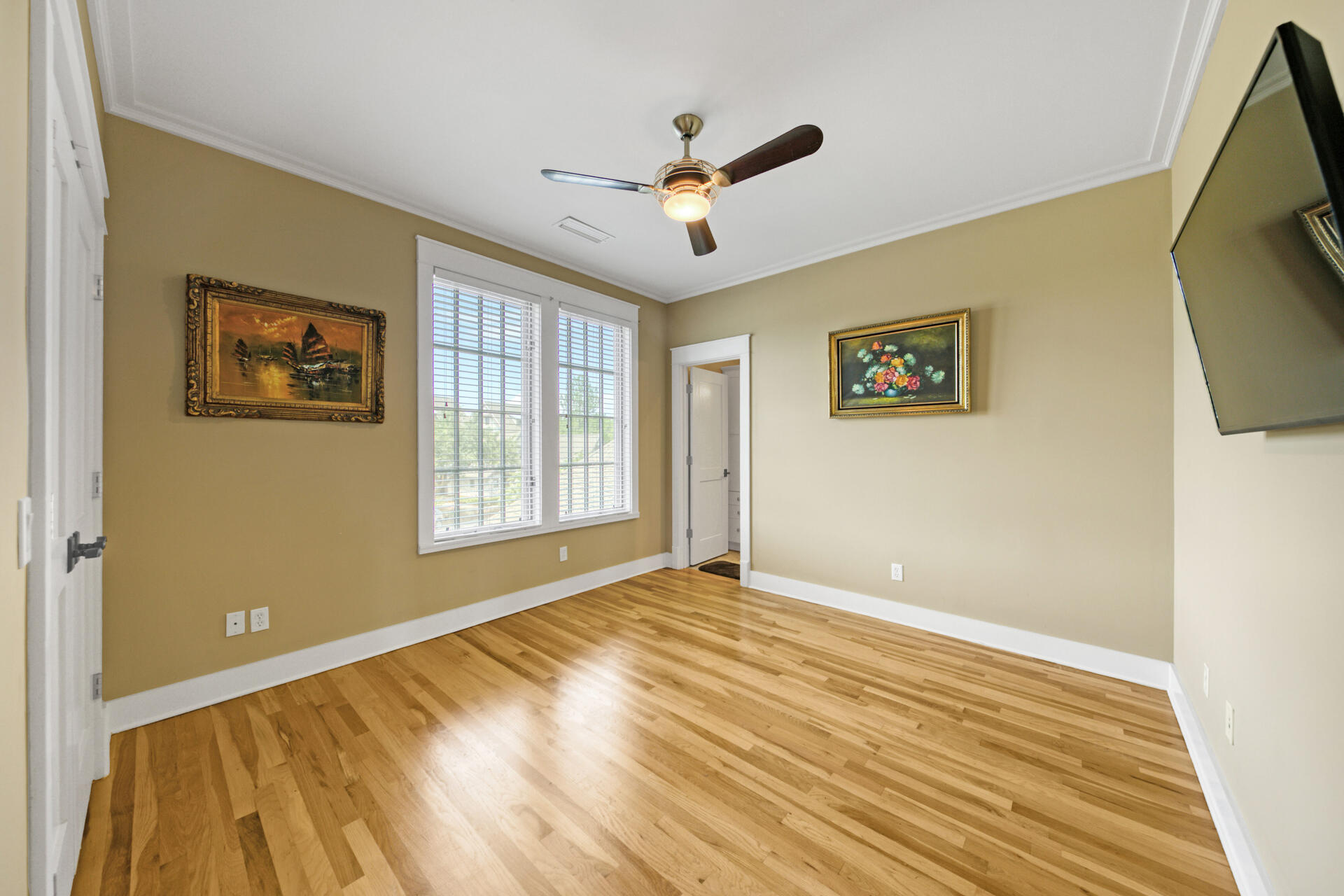 WILD HERON - Residential