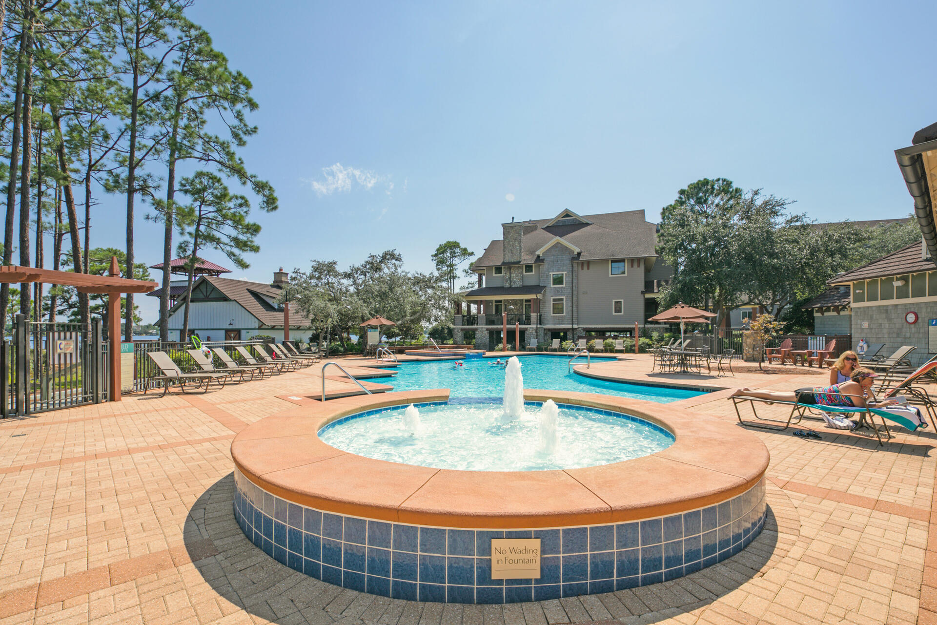 WILD HERON - Residential